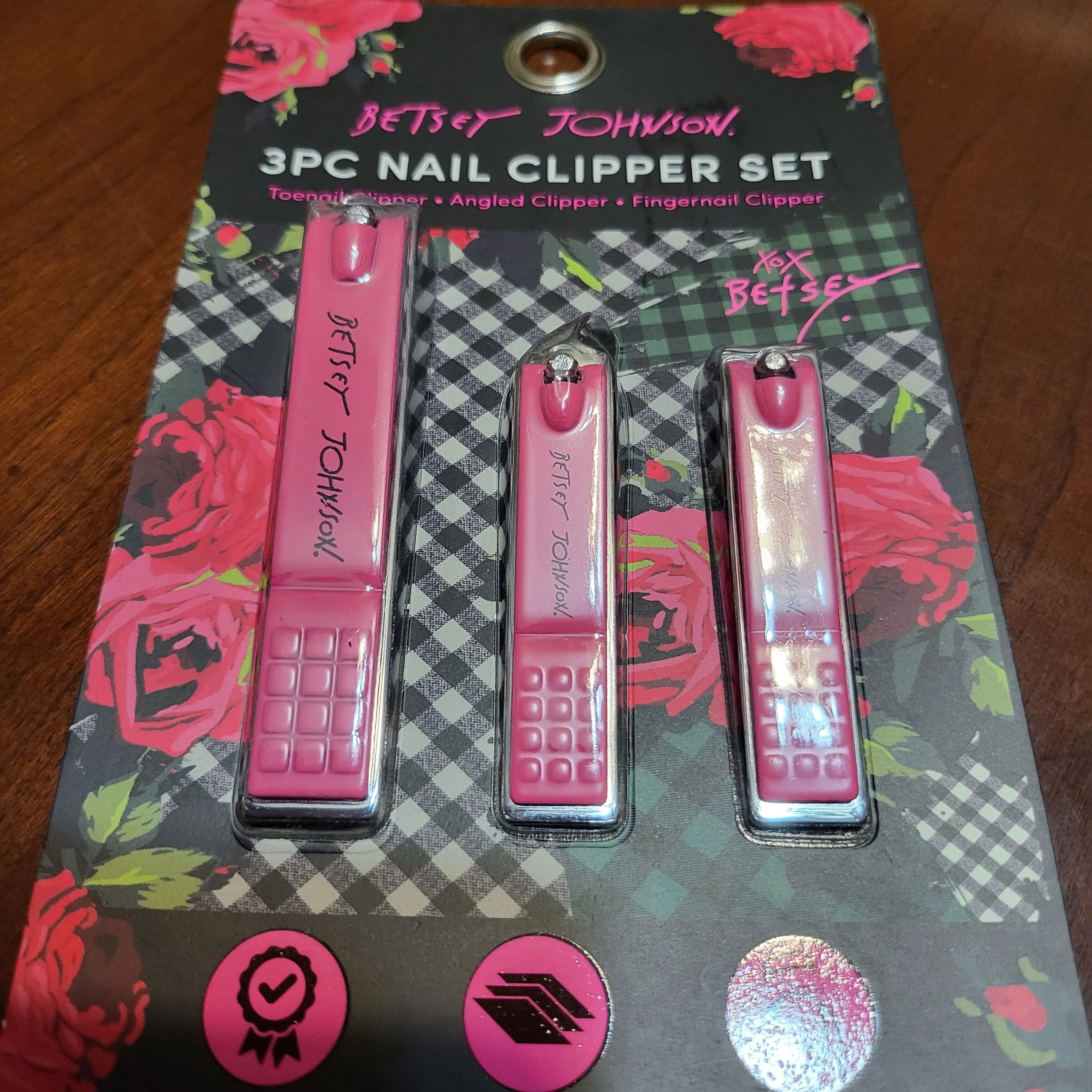 Product image for Betsy Johnson nail clipper set