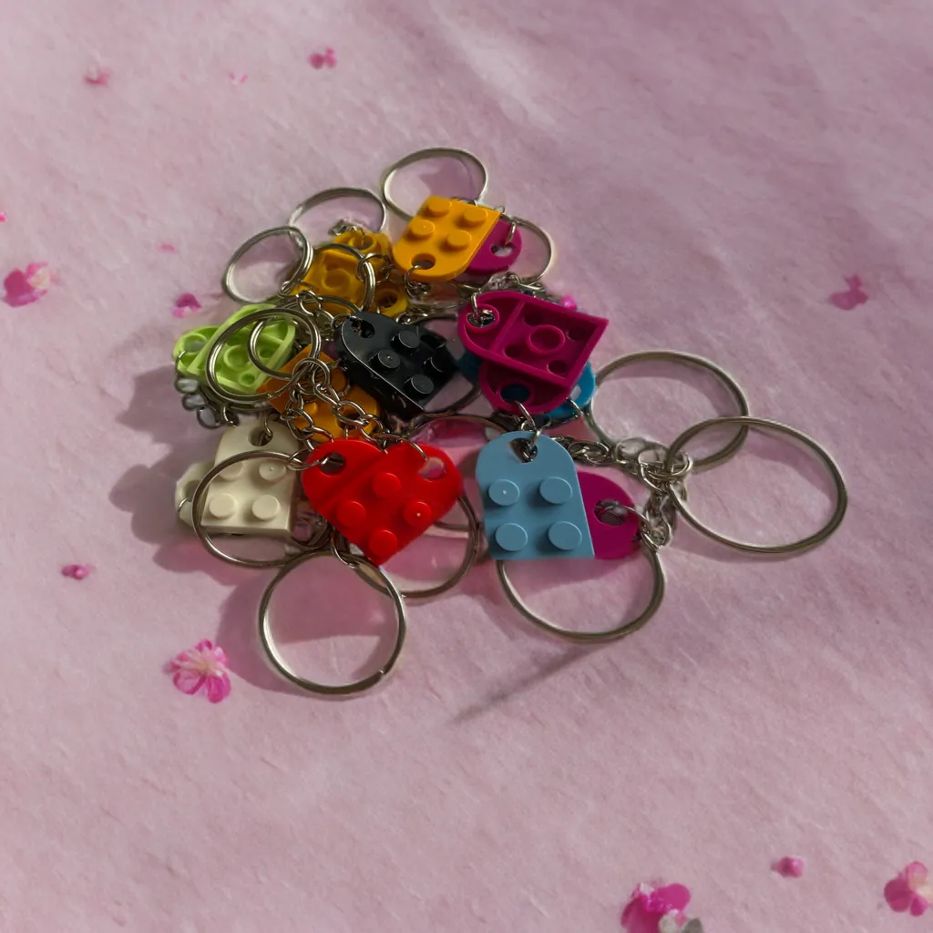 Product image for Lego Loveheart Keyring (*s)