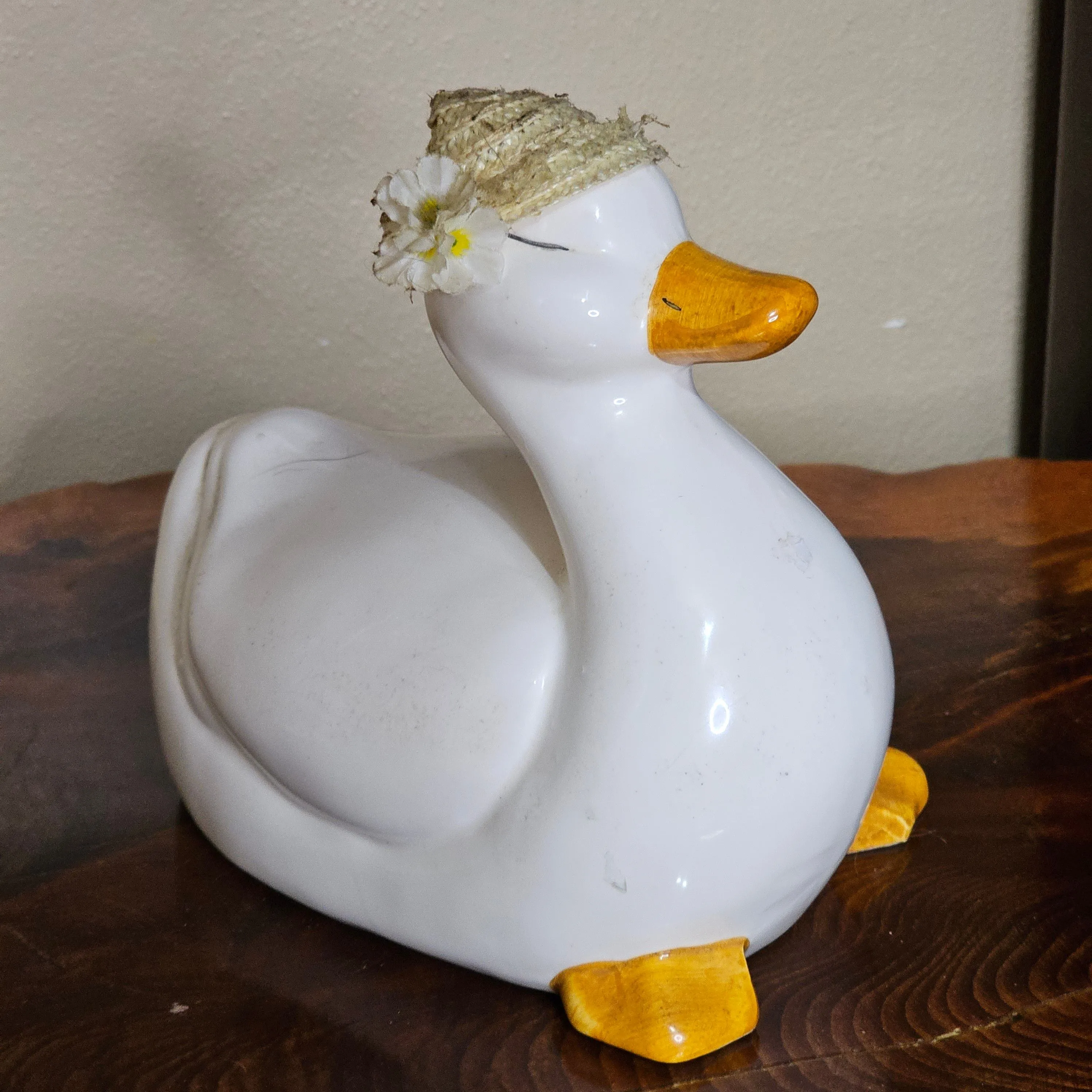 Product image for Big White Goose Figure with hat