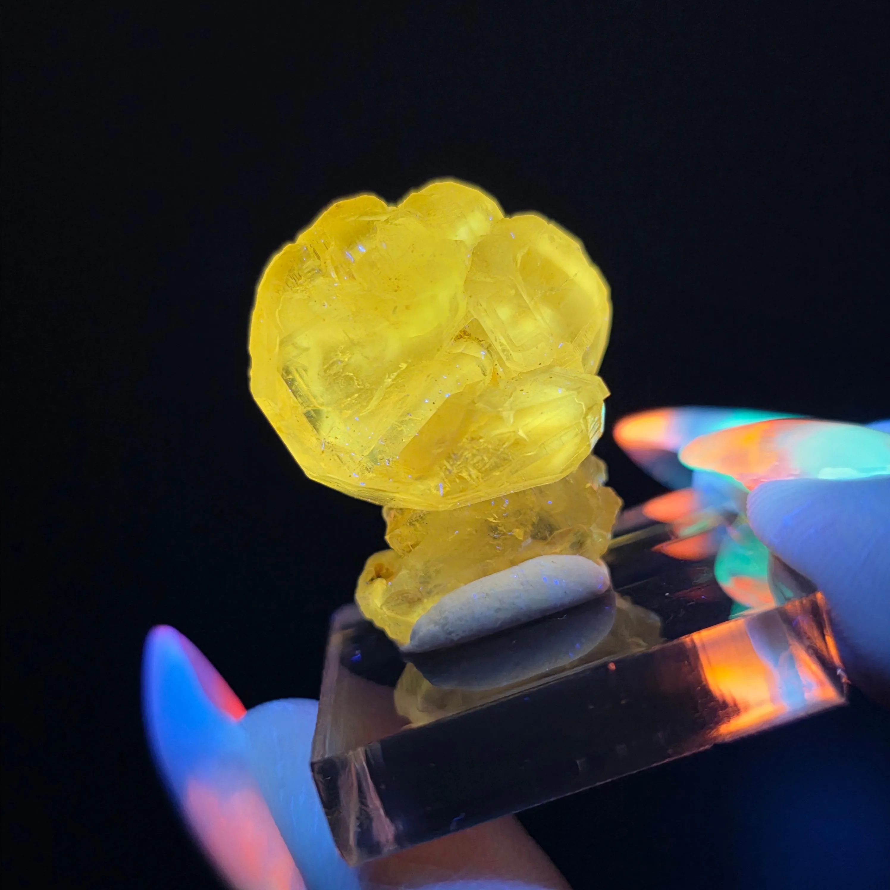 Product image for Cerussite