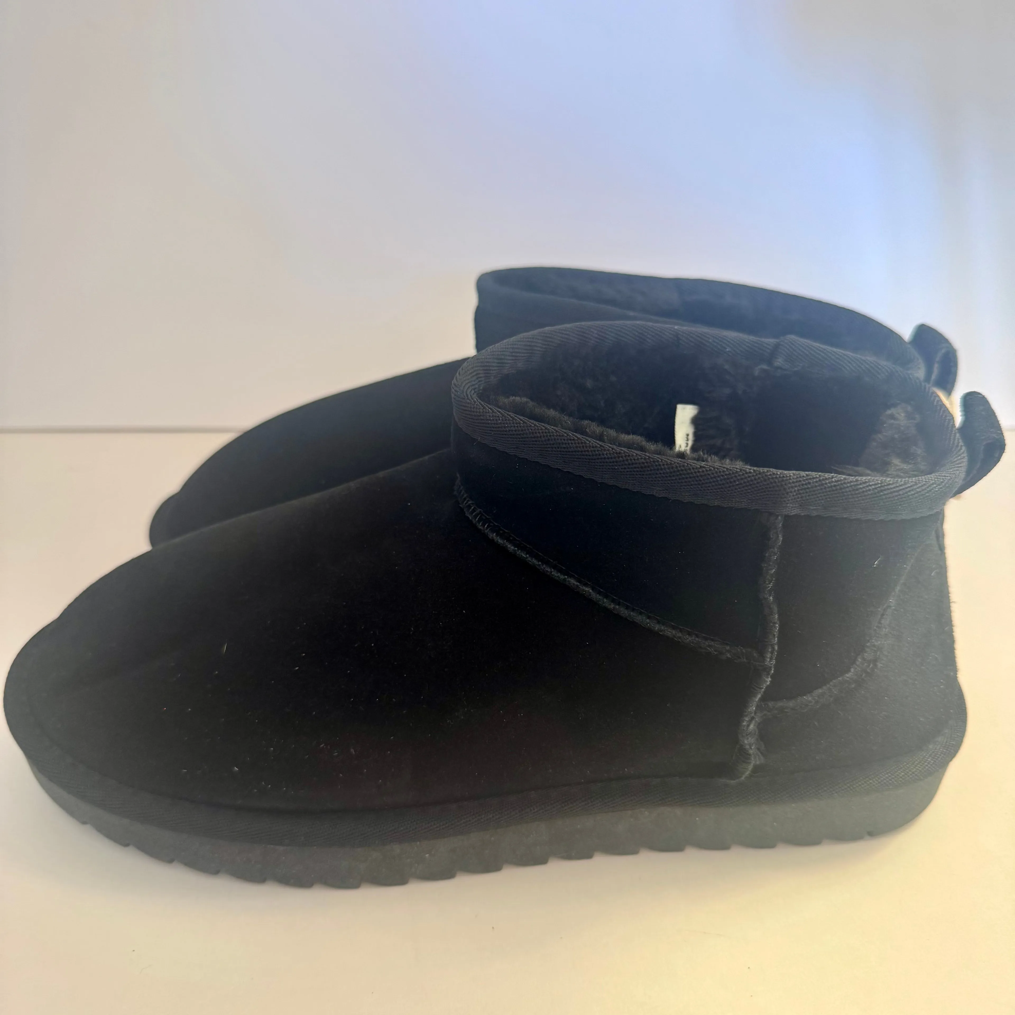 Product image for NWT. Cushionaire Hip 2 Cozy black Ankle Boots. Size 10M. New with tag, no box. Meet Hip, an ultra co