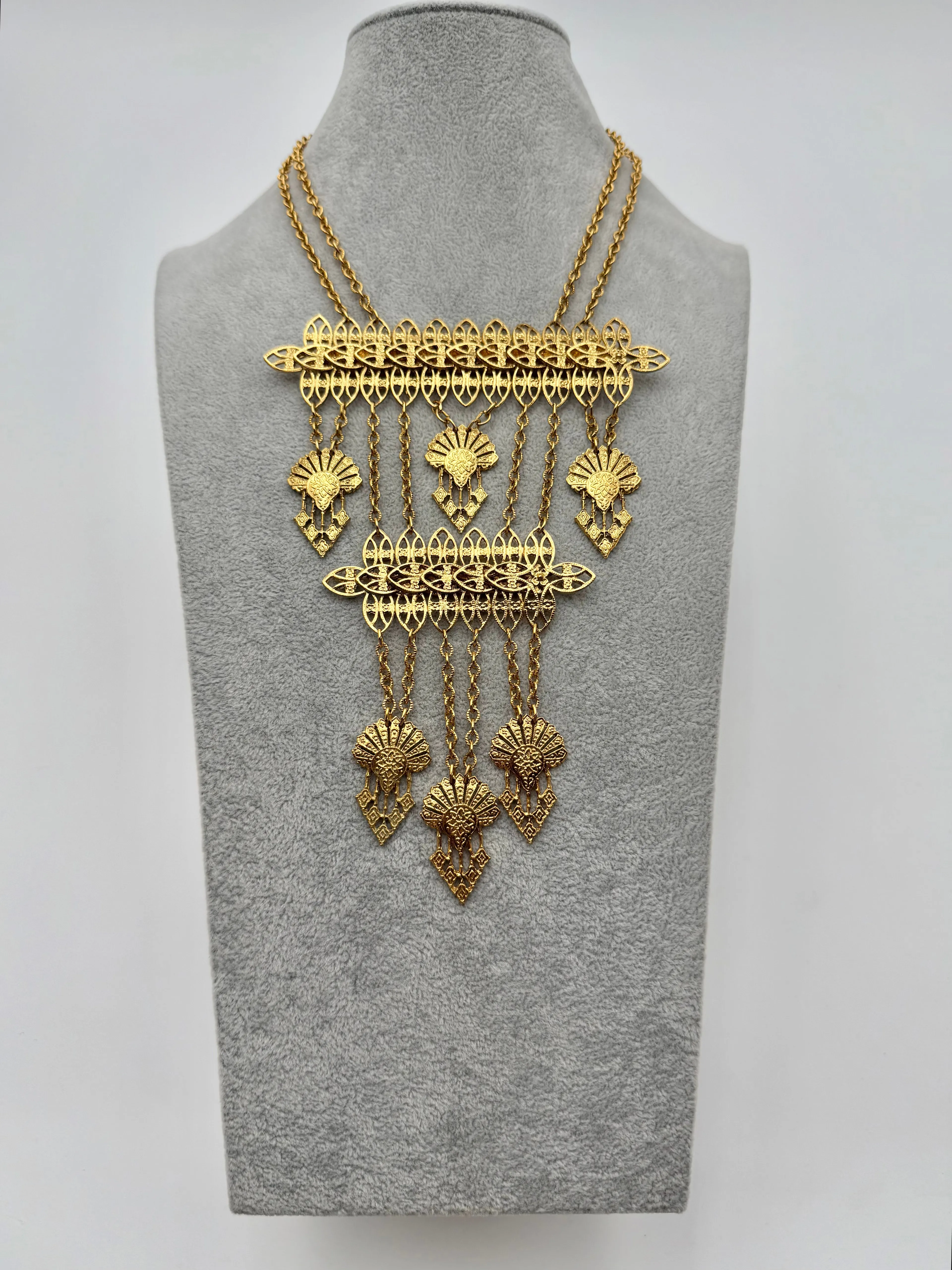 Product image for Possibly Unsigned Goldette Necklace