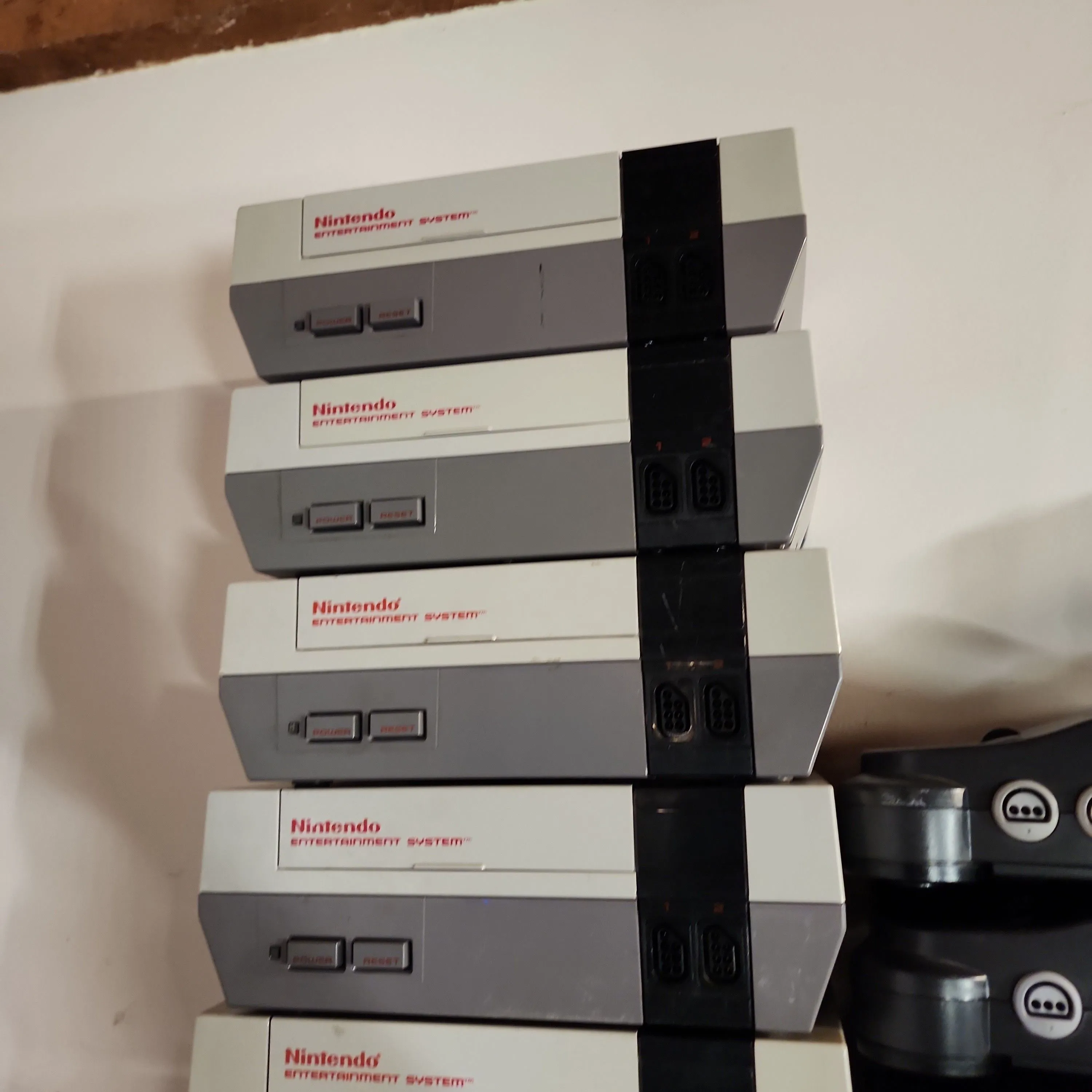 Product image for one nes console, 2 controllers and cords