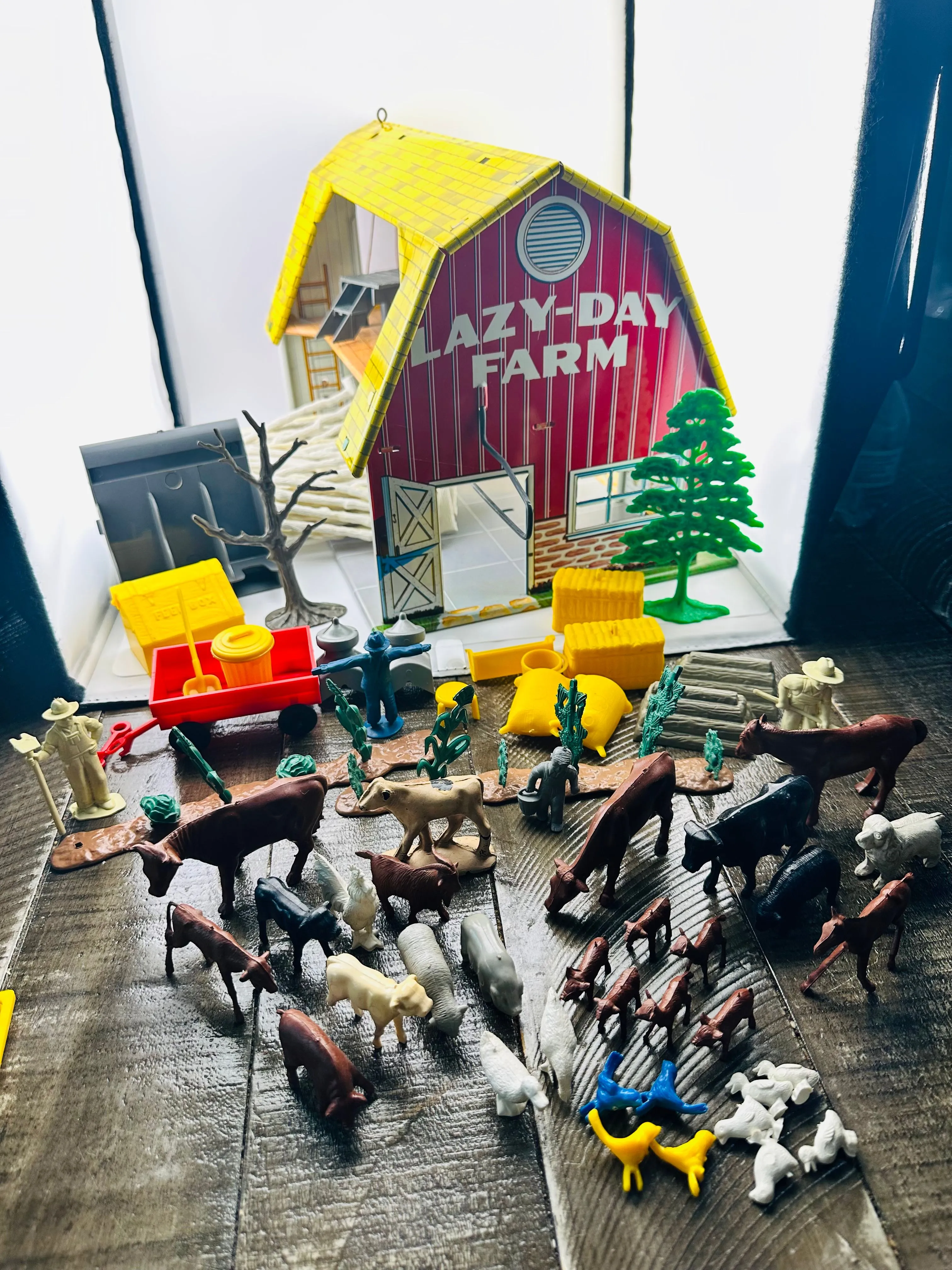 Product image for Vintage Ohio Art Barn Toy with Animals Fence