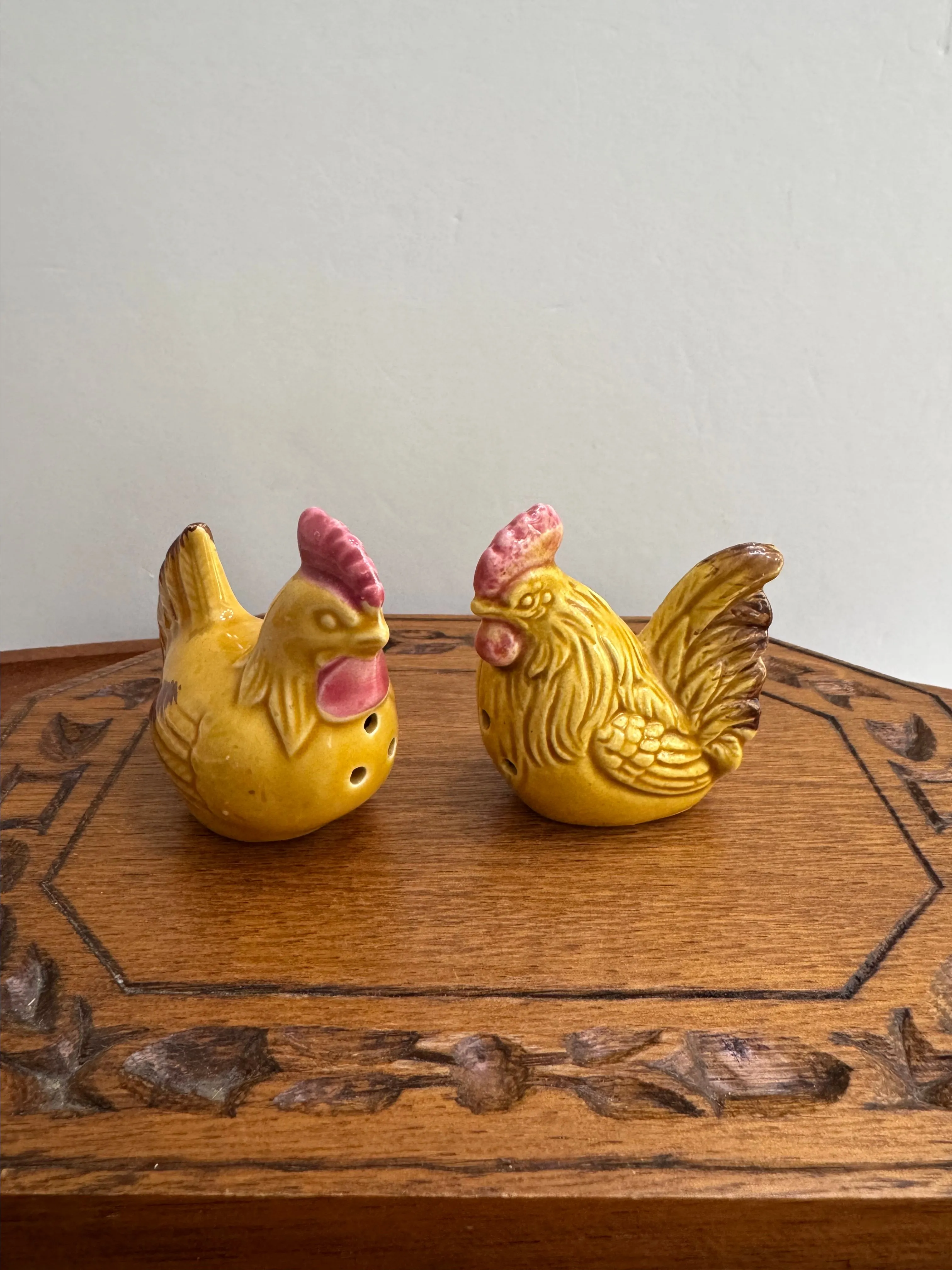 Product image for Chicken Salt & Pepper shakers