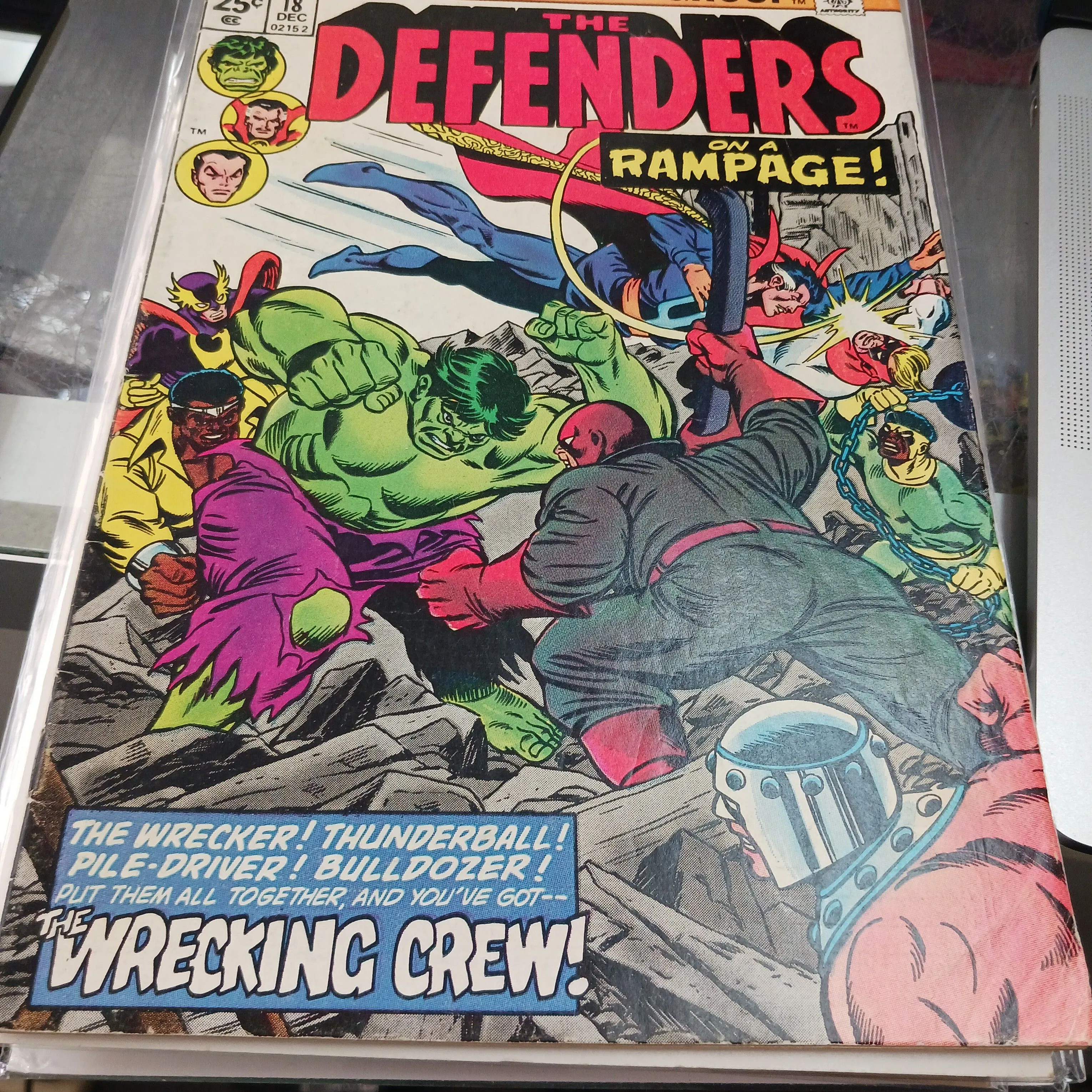Product image for Defenders #18