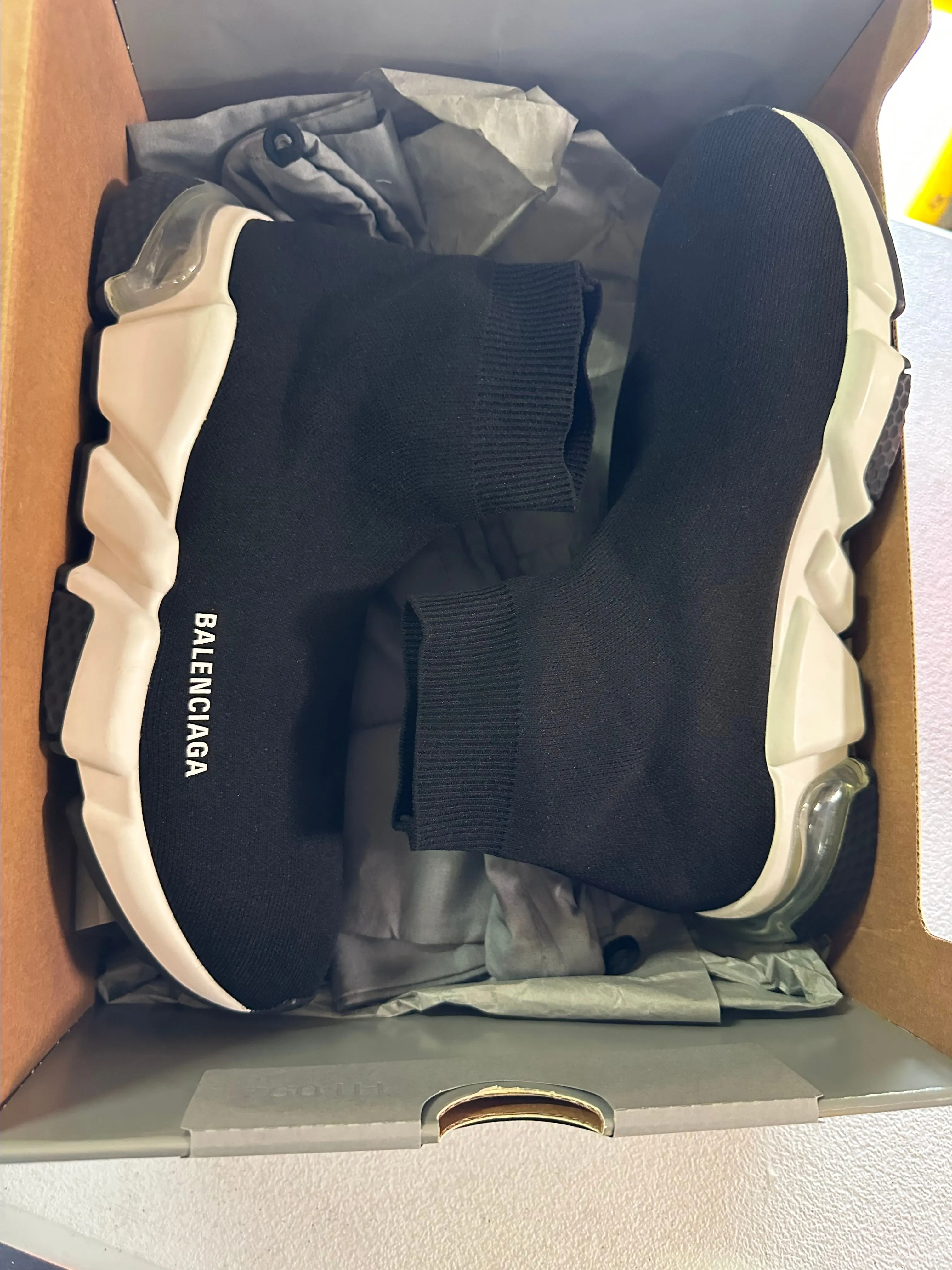 Product image for (67) Balenciaga Speed Trainers Clearsole aging Size 42