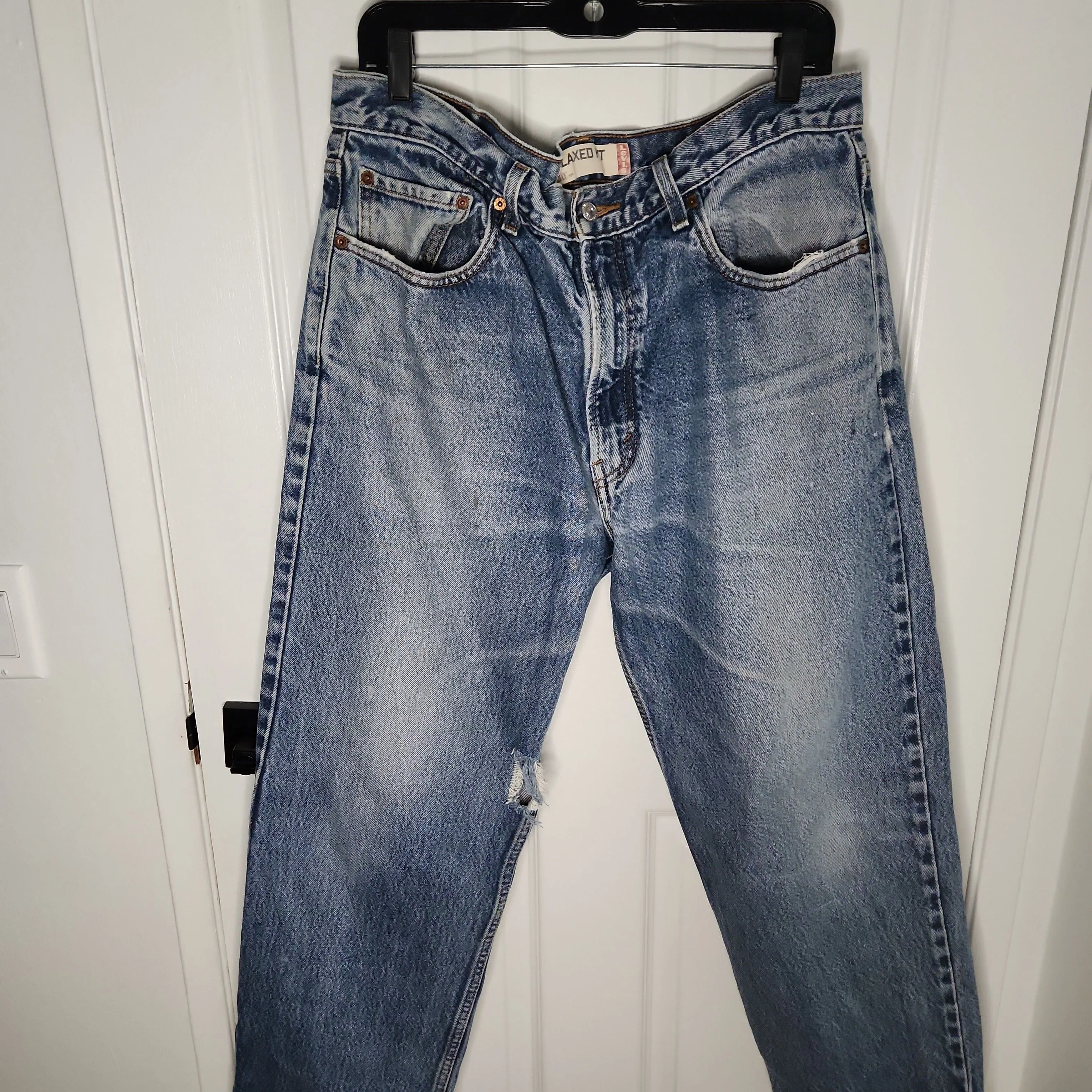 Product image for 1401. Vintage Levi's 550 Distressed 36x32
