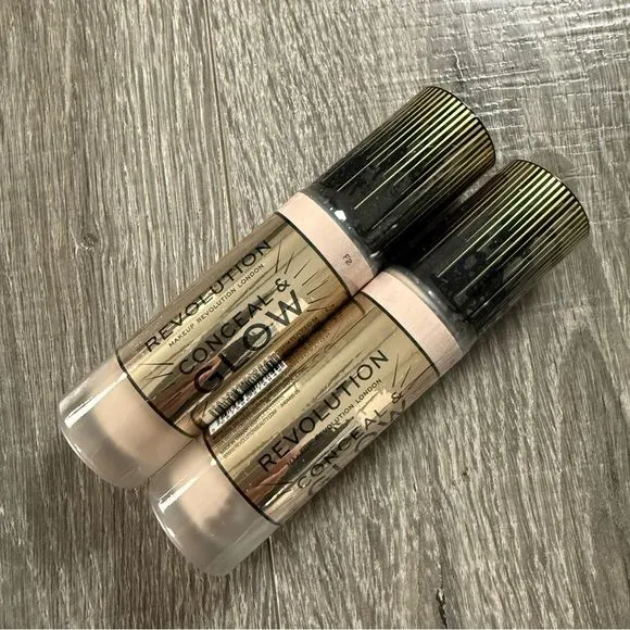 Product image for Revolution 2 Pack Conceal and Glow Illuminating Liquid Foundation F2