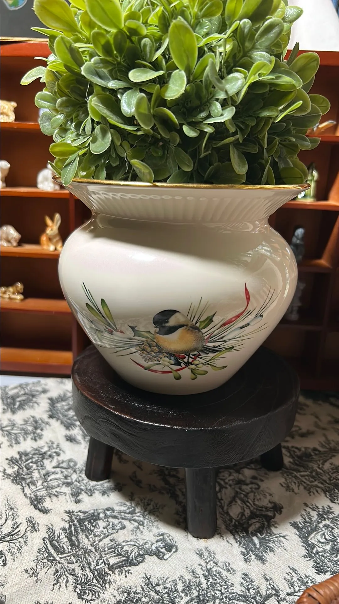 Product image for 782.Lenox Winter Greetings Cachepot/Planter