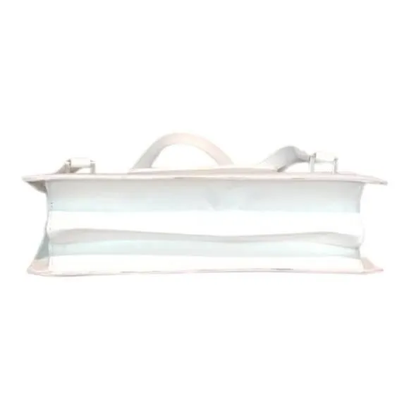Listing Image Blurred Background