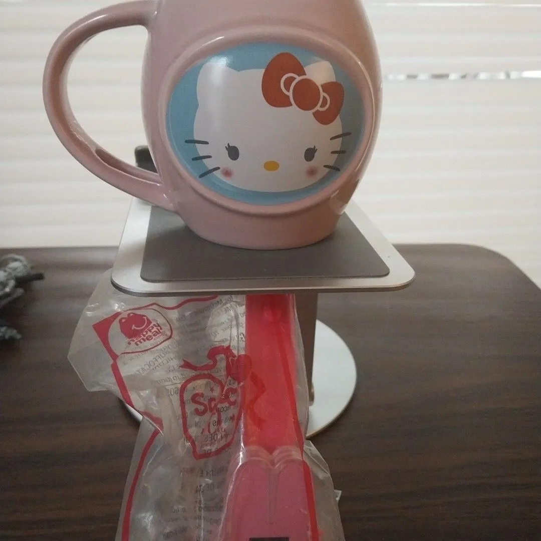 Product image for Hello Kitty Mug and Watch