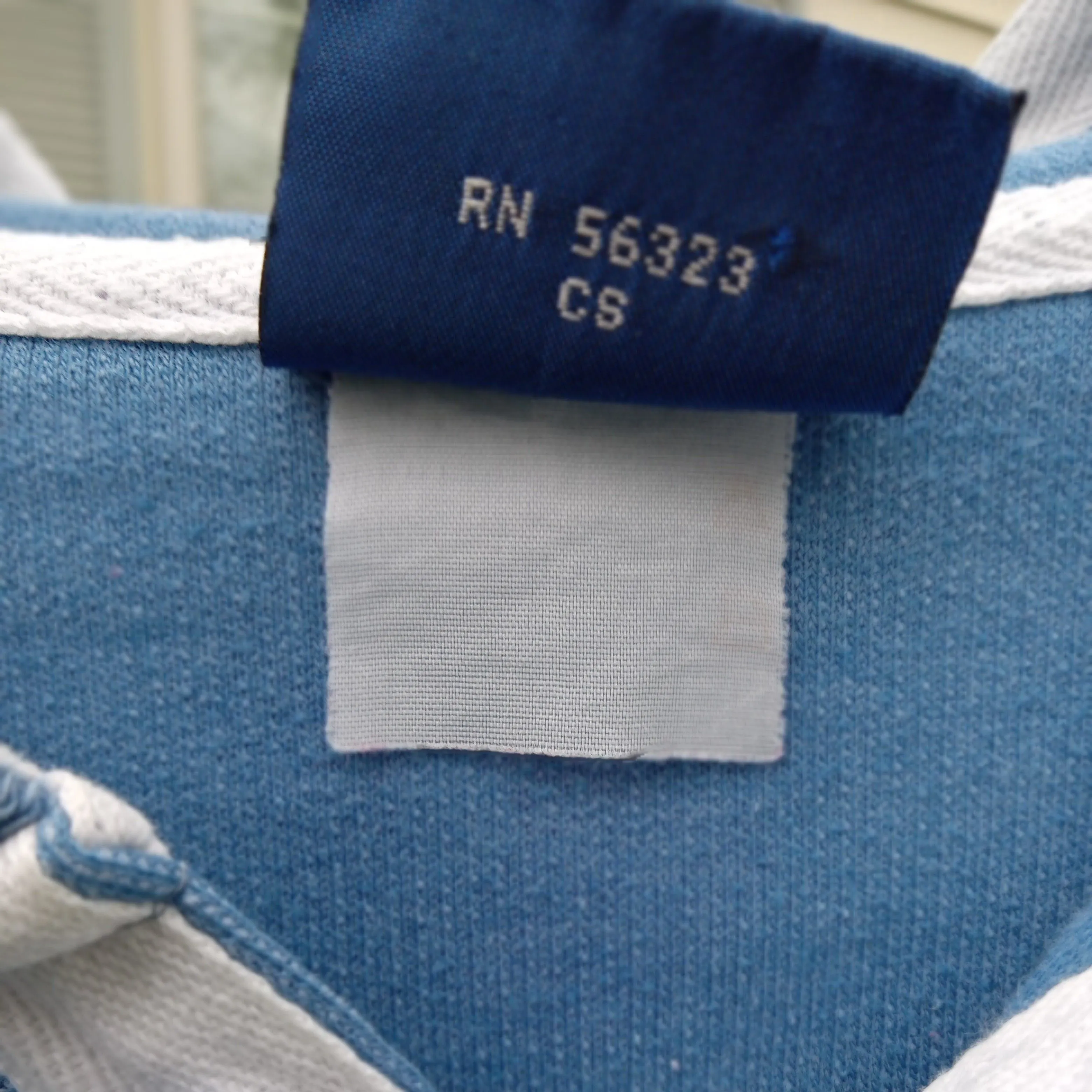 Listing Image Blurred Background