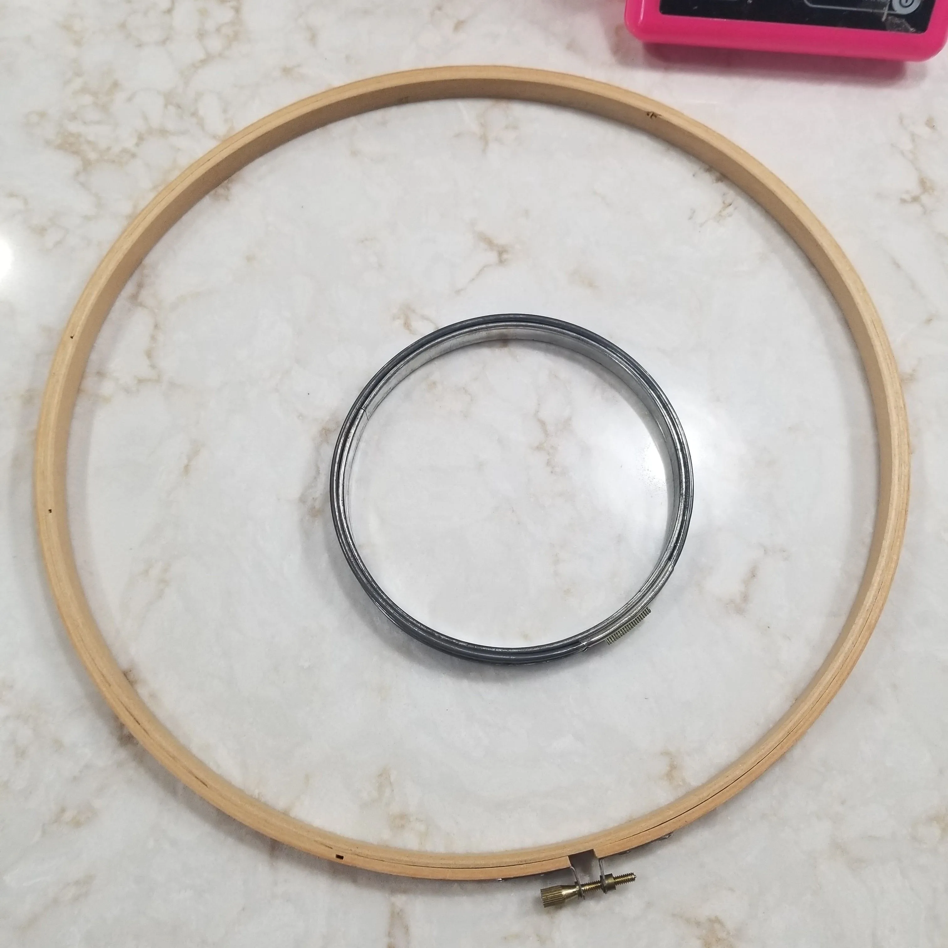 Product image for 2 Cross Stitch Loops Metal and Wood