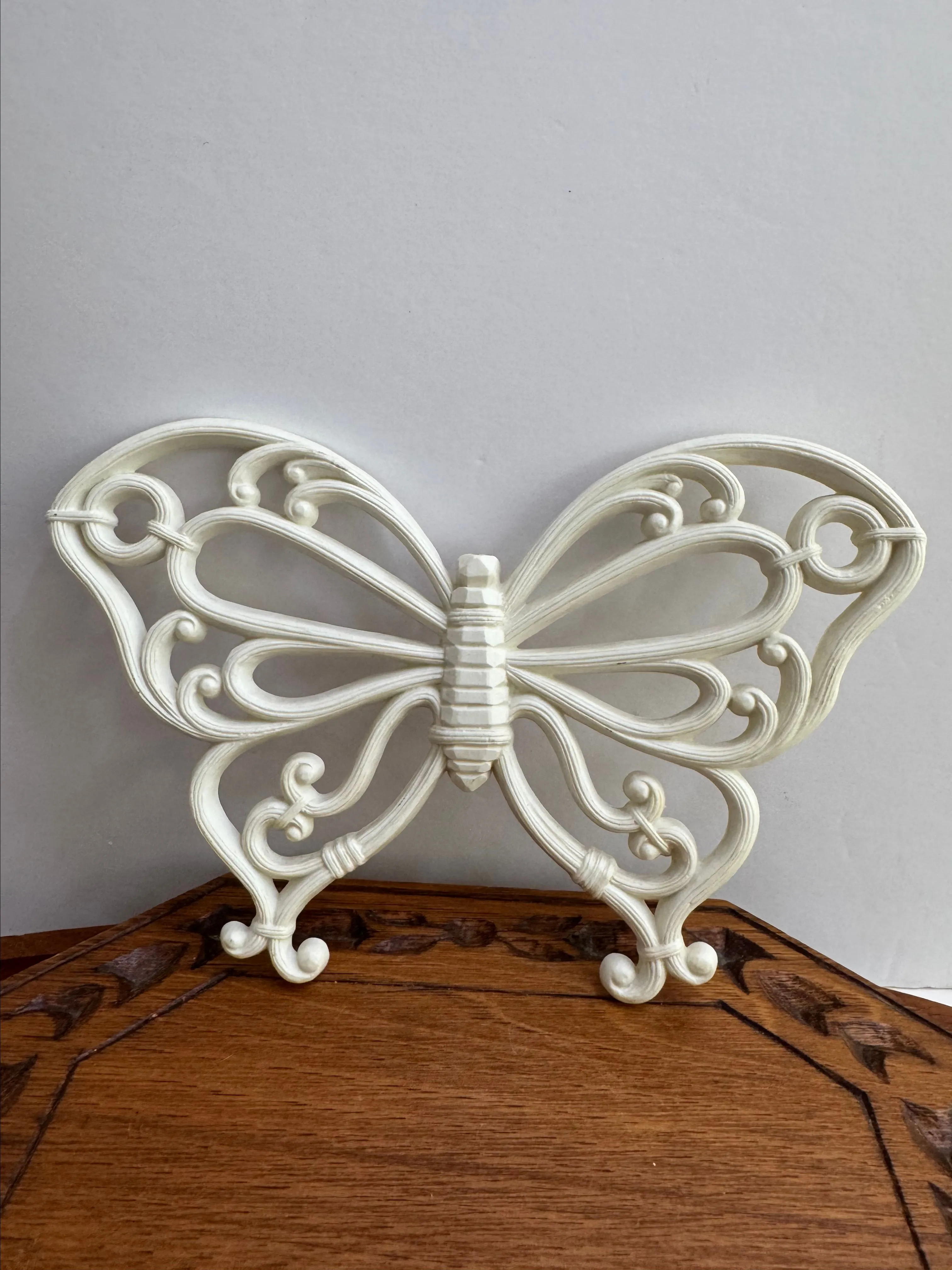 Product image for Homco White Plastic Butterfly 1970's