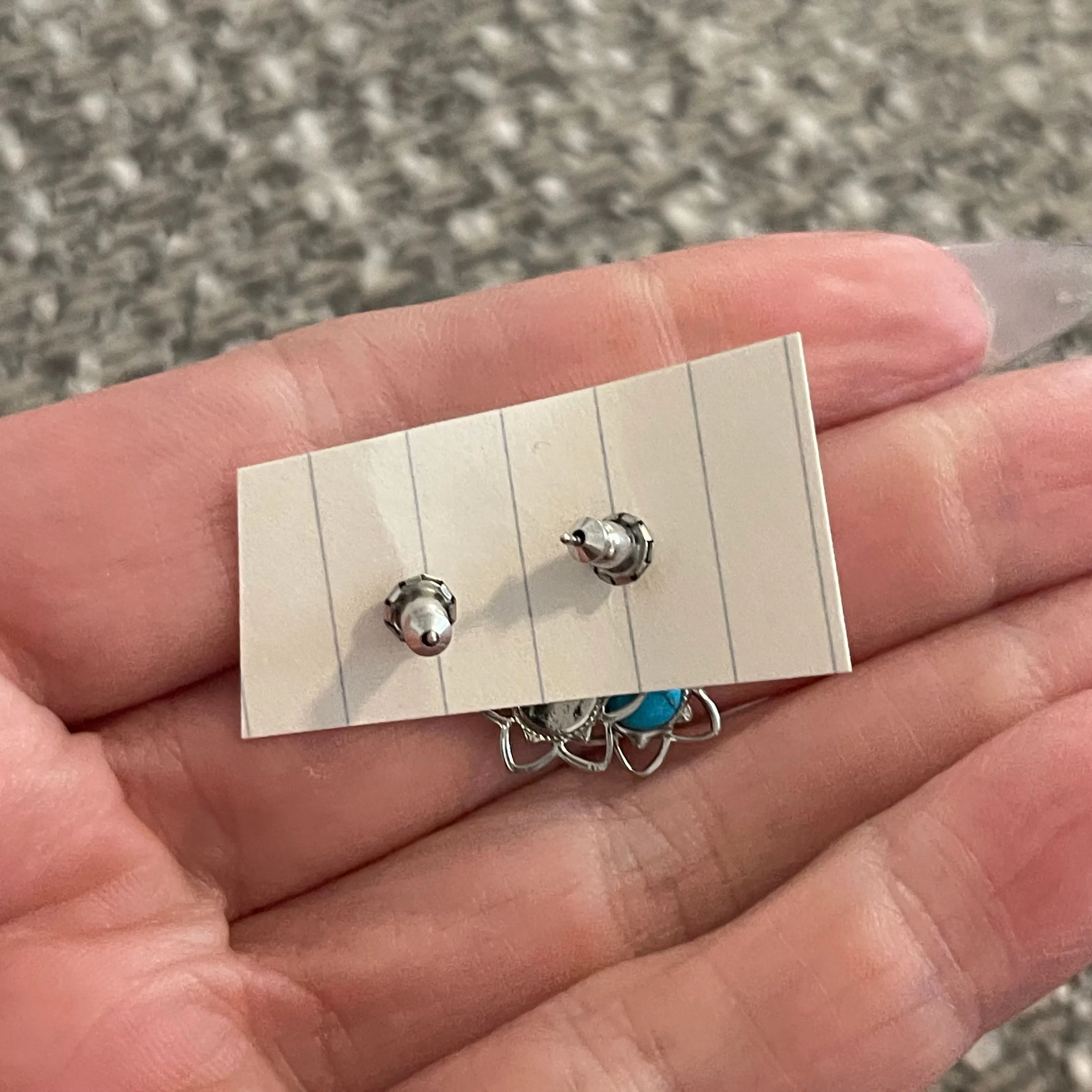 Listing Image Blurred Background