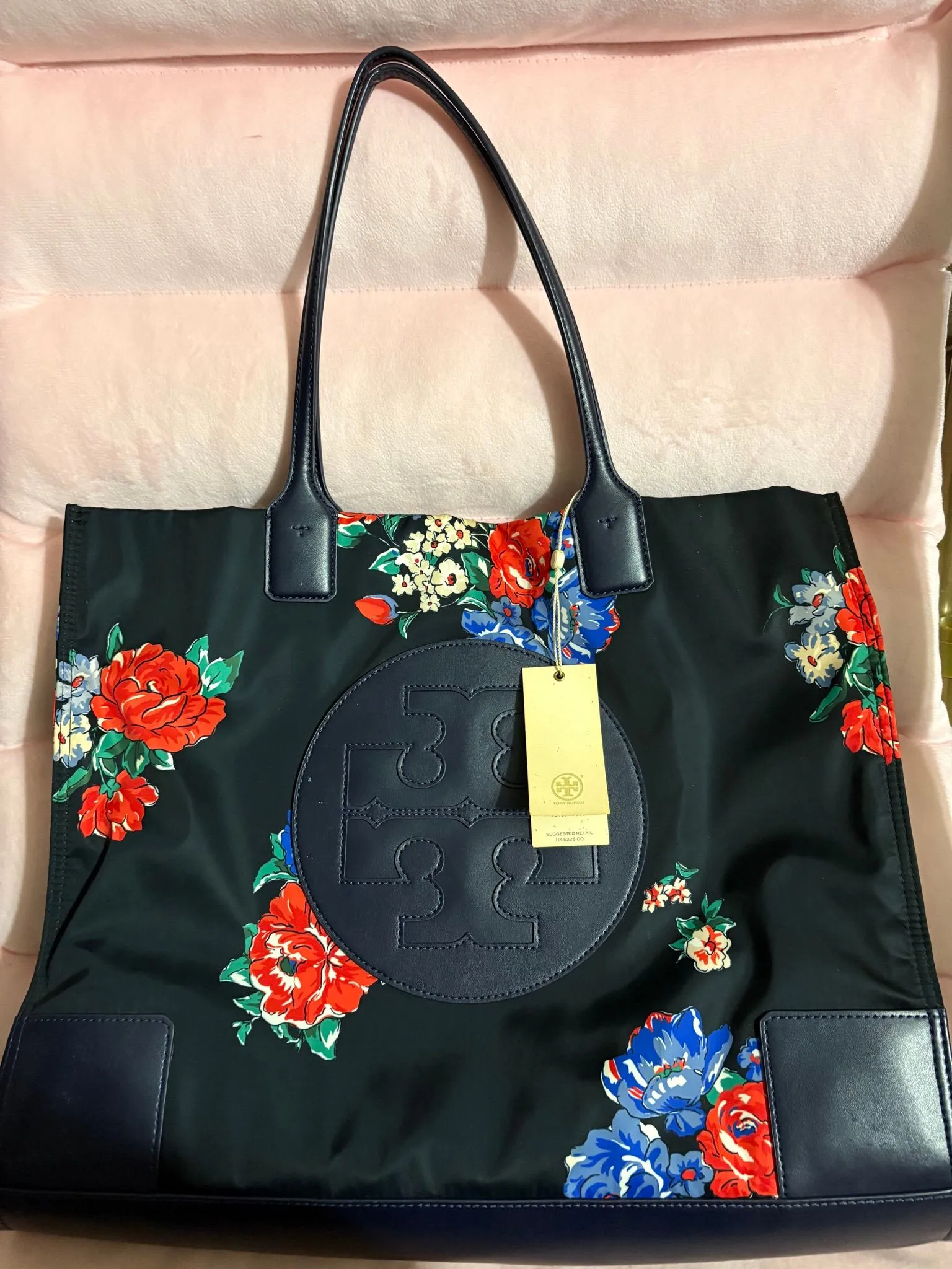 d403788e-cc2c-48c8-8fda-d824de938160