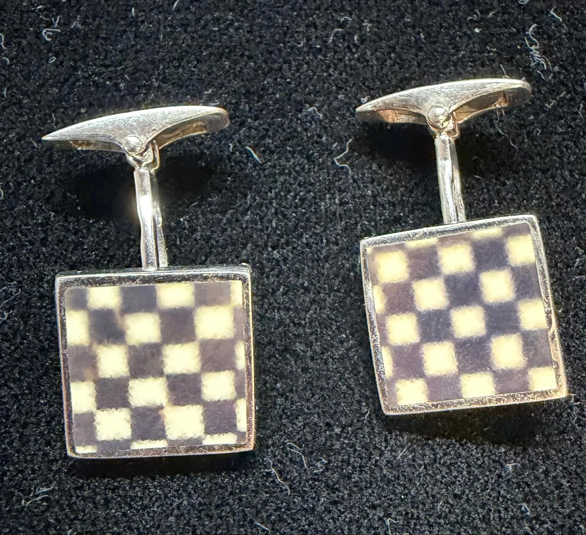 d40ebf61-e9cc-429f-8f8a-a1248df16fb9