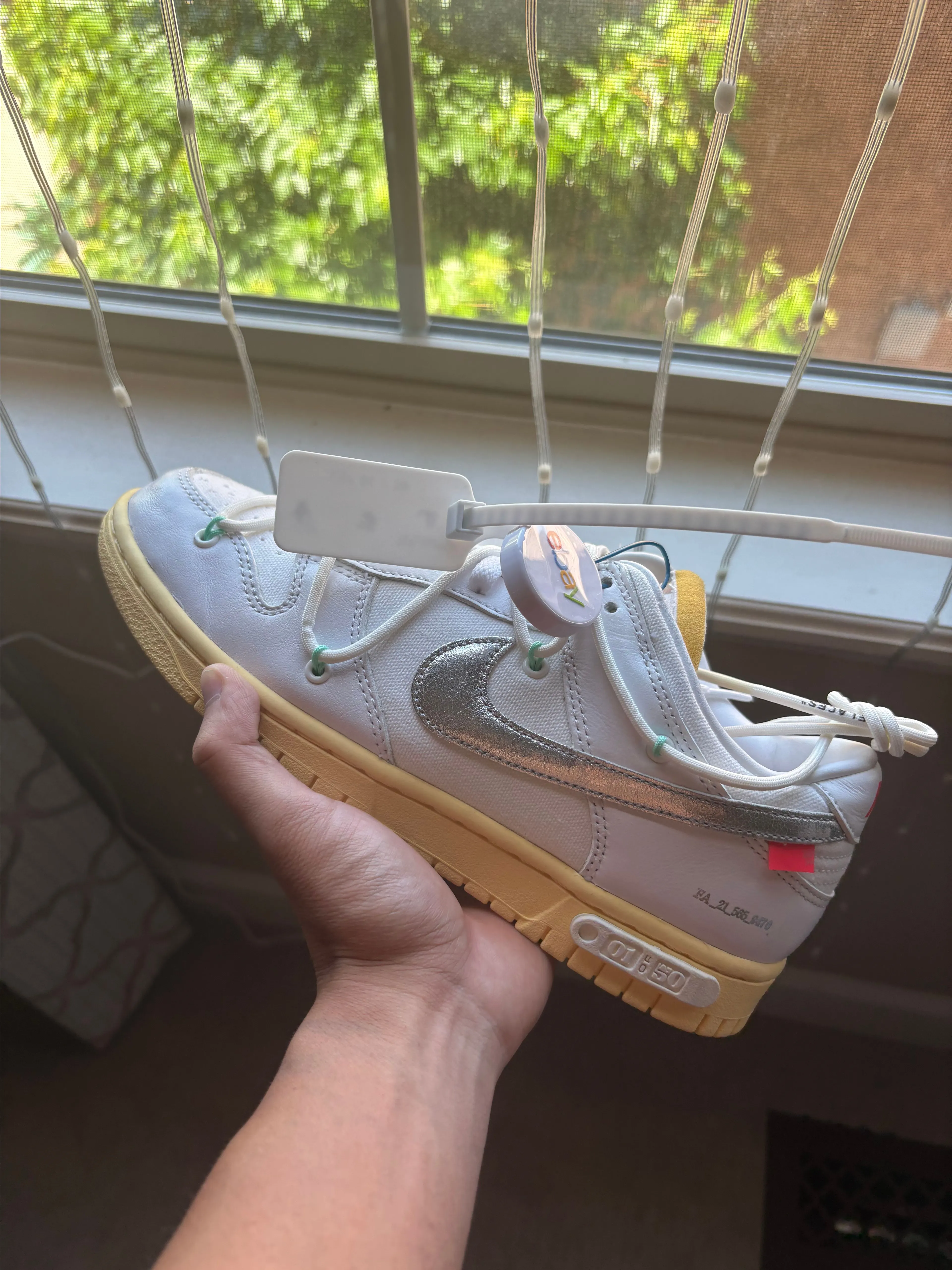 Product image for Off white lot 1