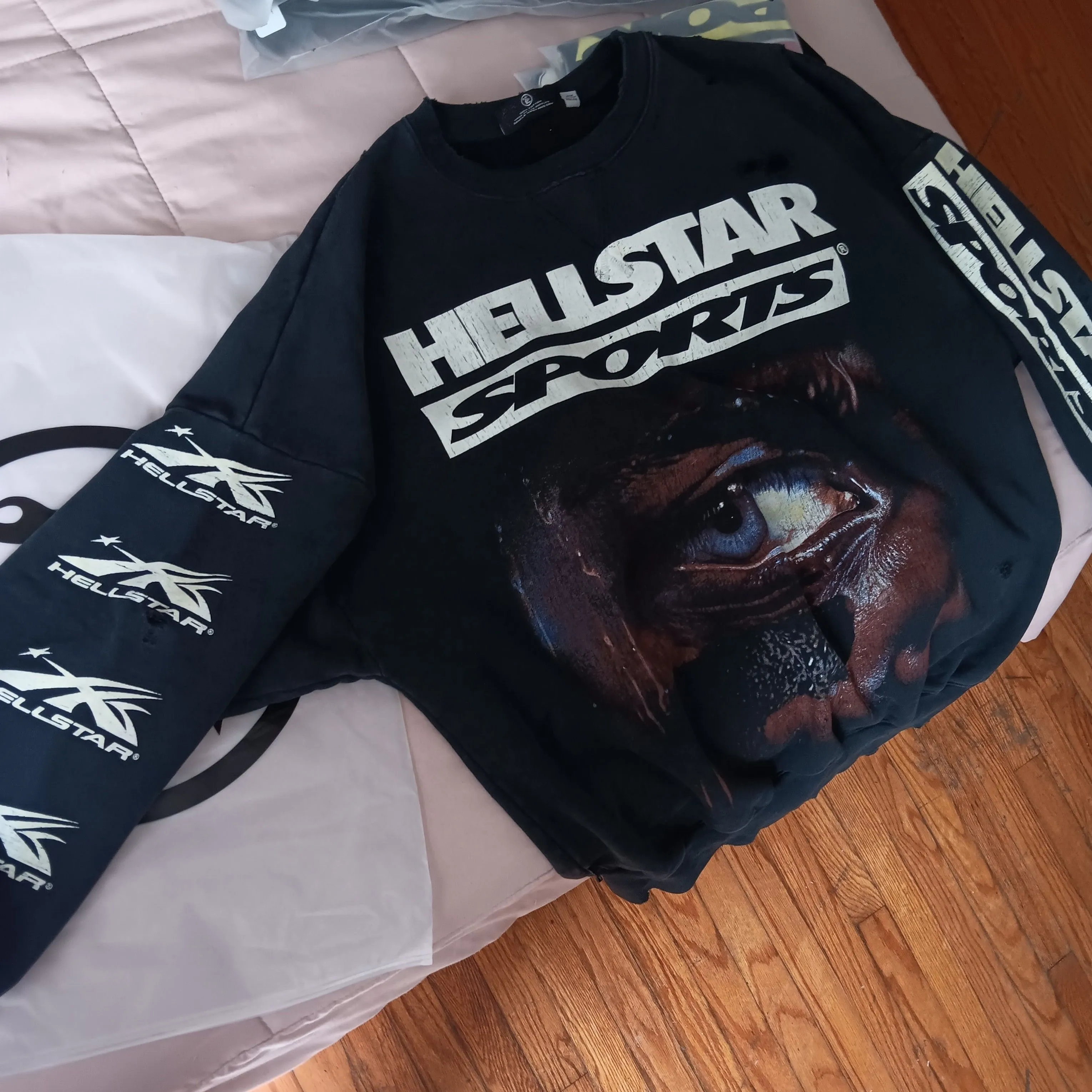 Product image for hellstar sports crewneck