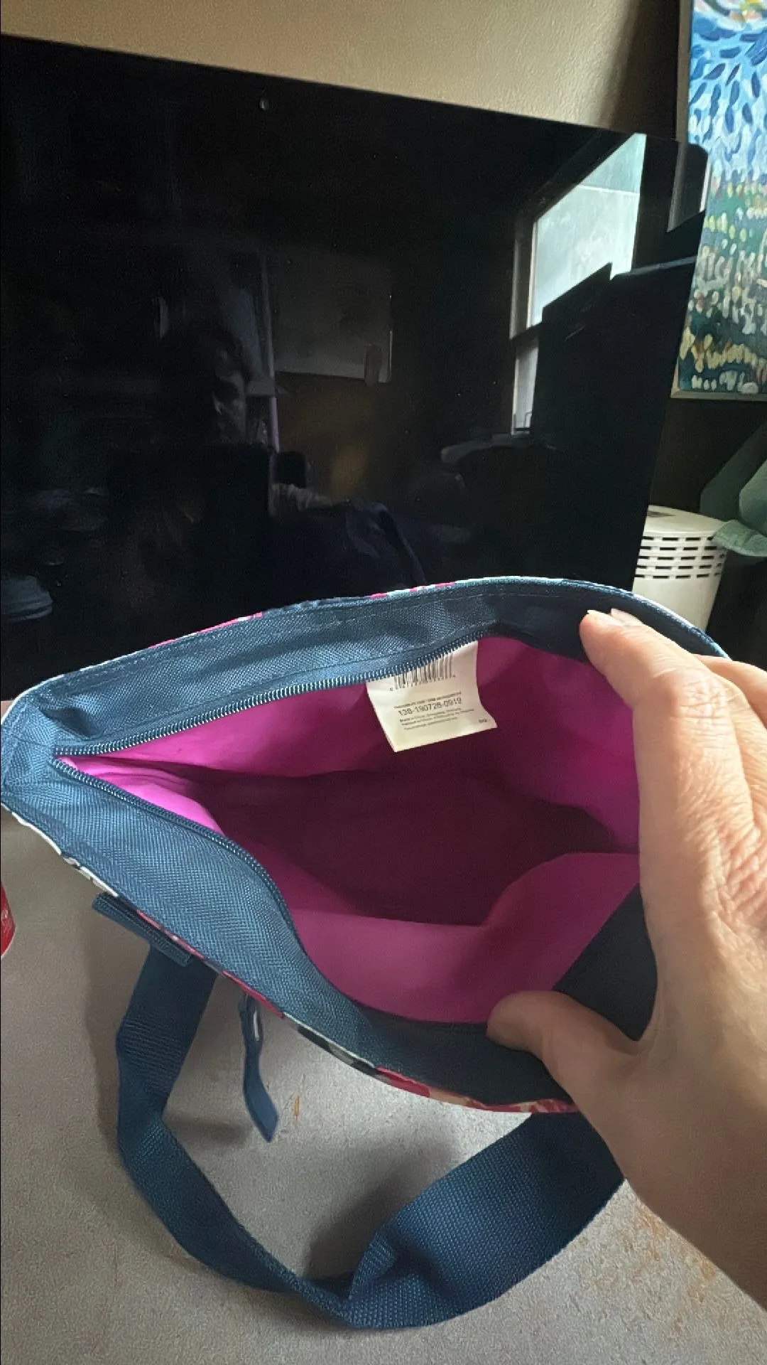 Listing Image Blurred Background