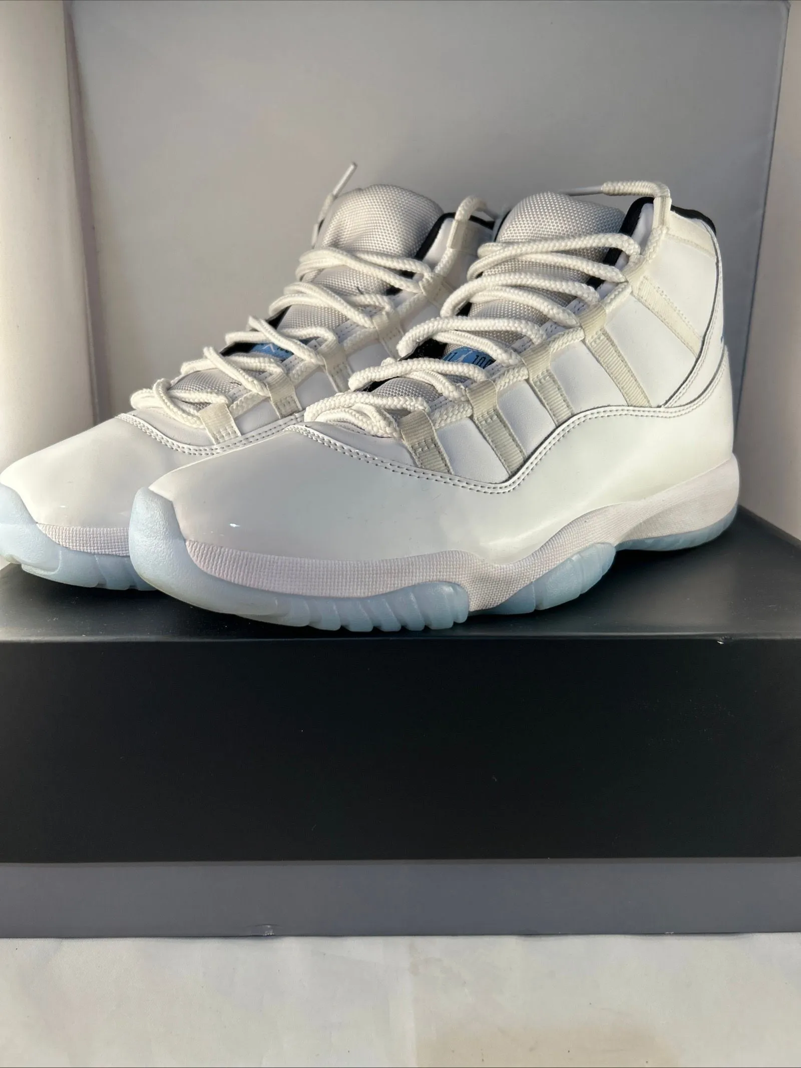 Product image for Size 11 - Jordan 11 Retro High "Legend Blue"