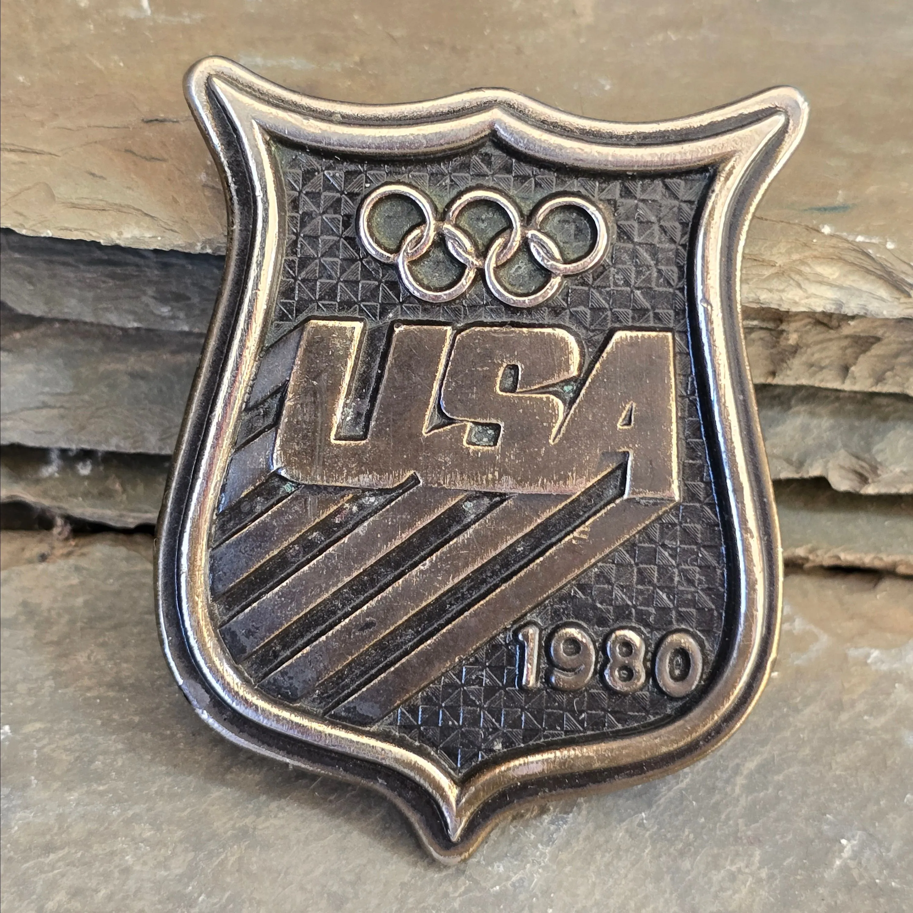 Product image for 1980 Vintage Bergamot Brass Works USA Moscow Olympics Shield Shaped Belt Buckle (WN-20-GH)