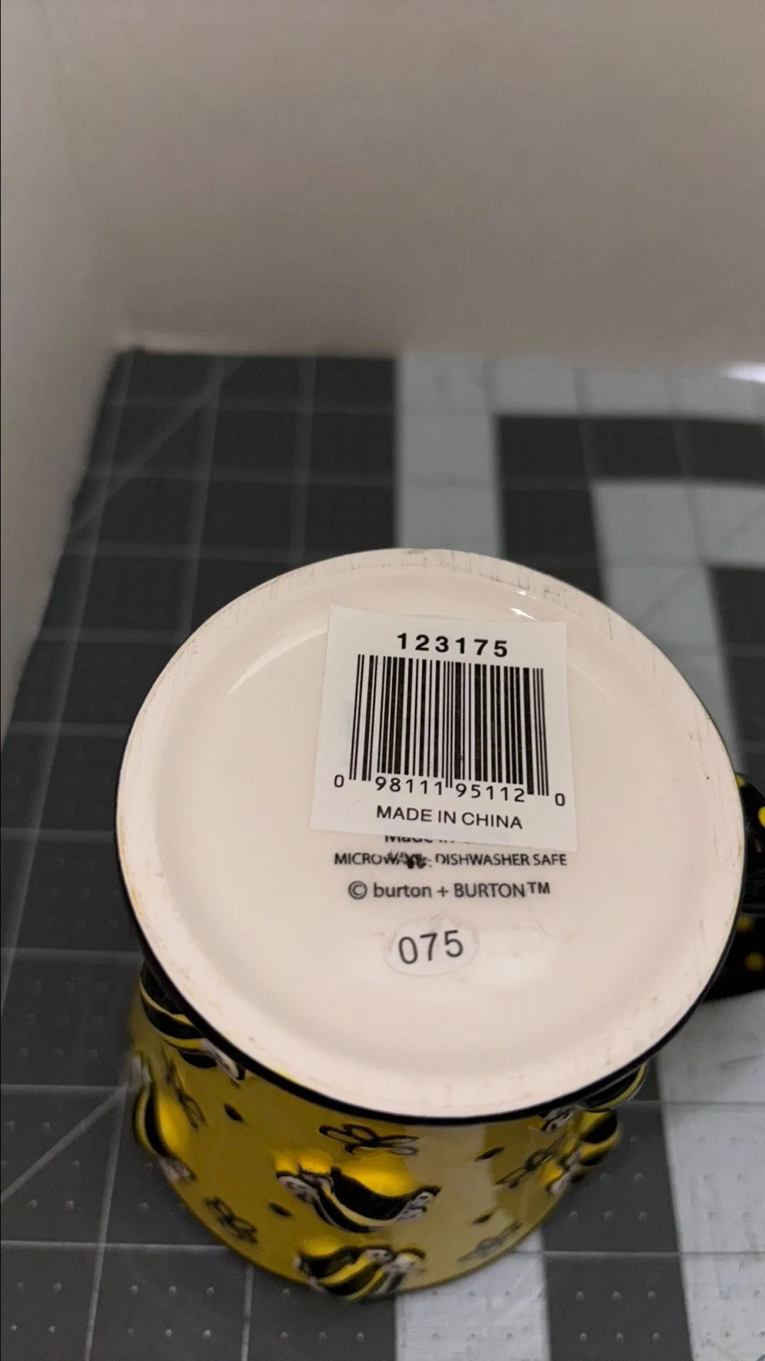 Listing Image Blurred Background
