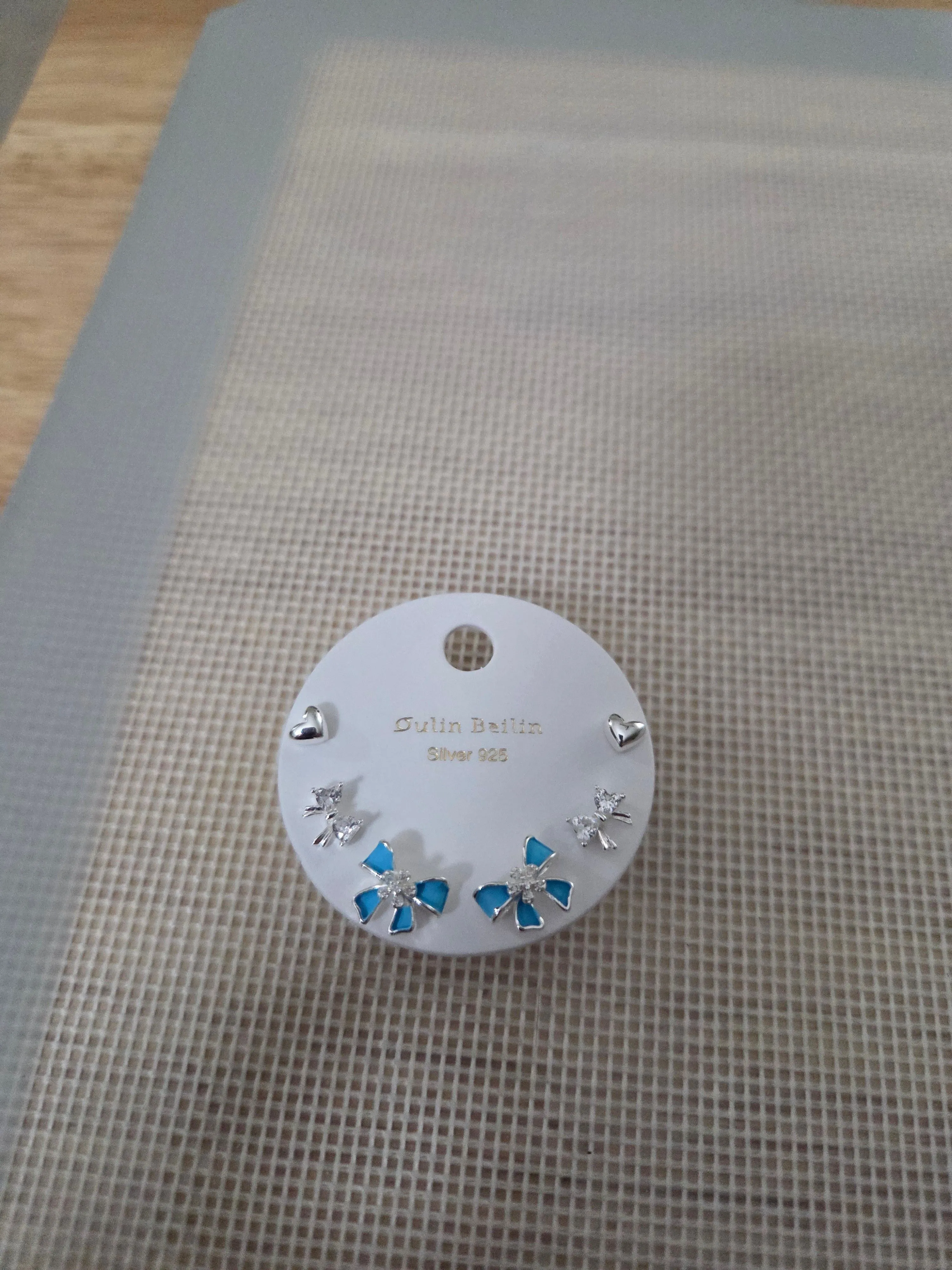 d6a9e65b-7cd3-490e-bf2e-1c7ae0aa3b80