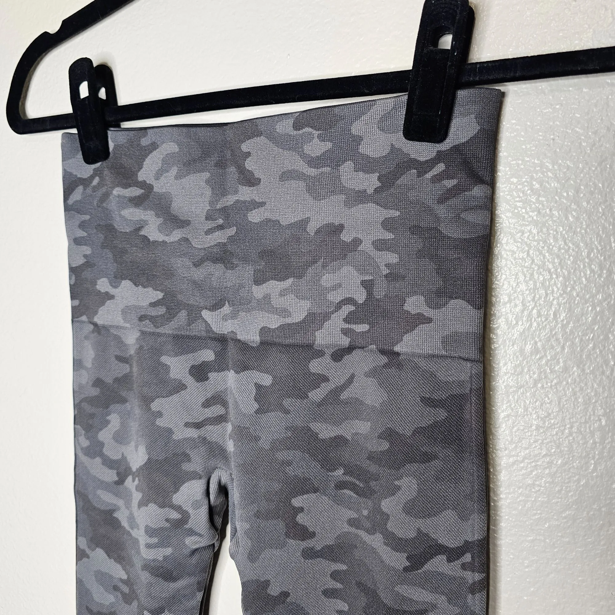 Listing Image Blurred Background