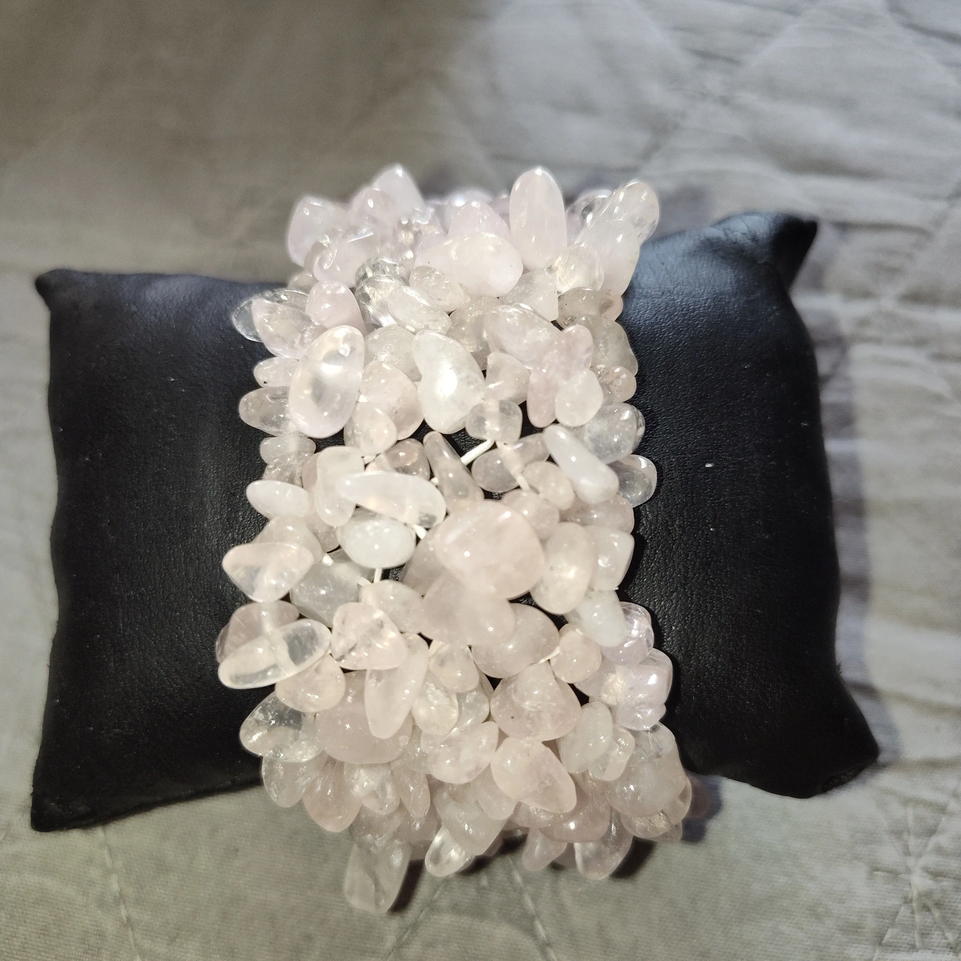 Product image for 25b. rose quartz stretchy bracelet 