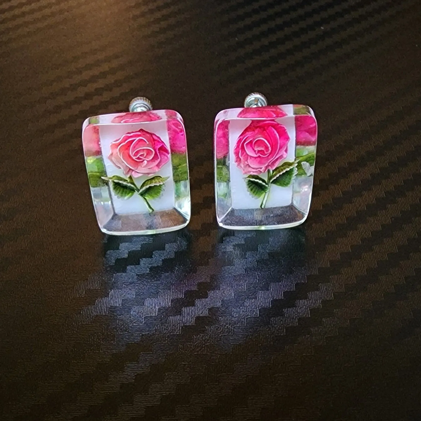Product image for 1950s Vintage Lucite Handcarved Rose Skrew Back Earrings