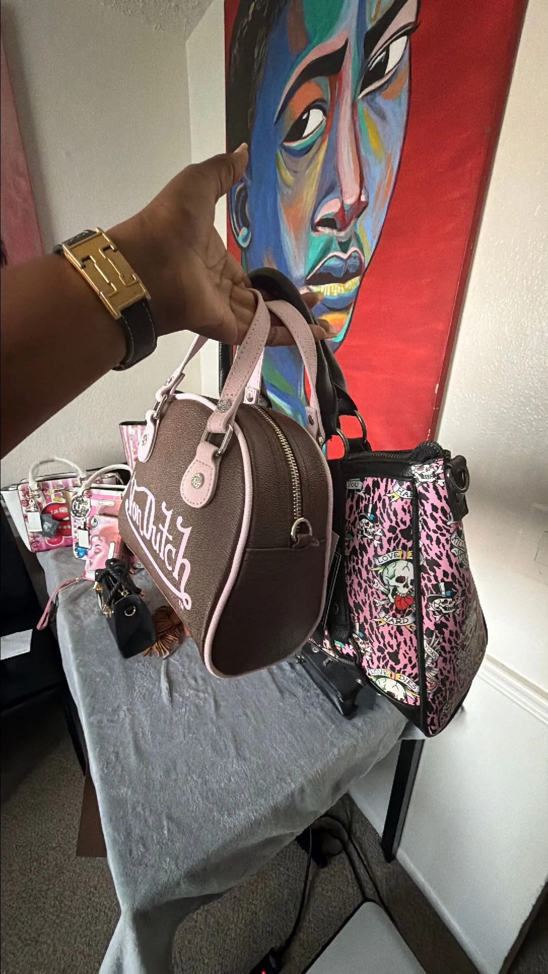 d8c51694-e40d-485b-963e-fb6893c335fc