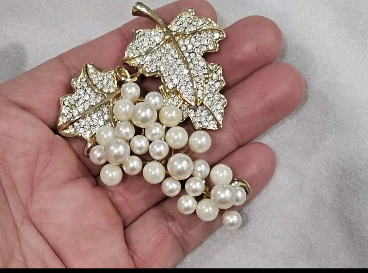 Product image for VTG Unsigned Huge Grape Cluster Faux Pearl & Crystal Brooch