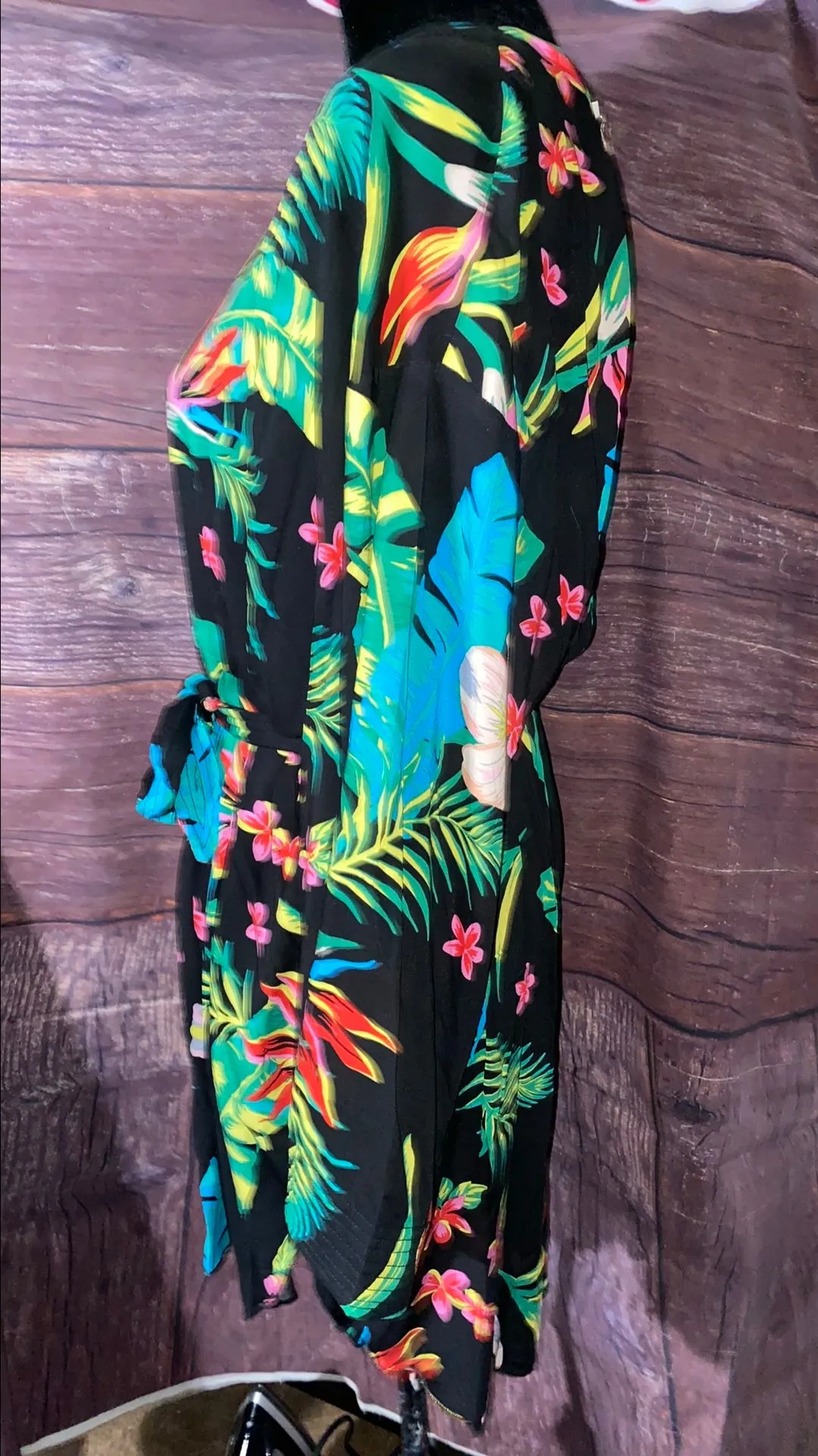 Listing Image Blurred Background