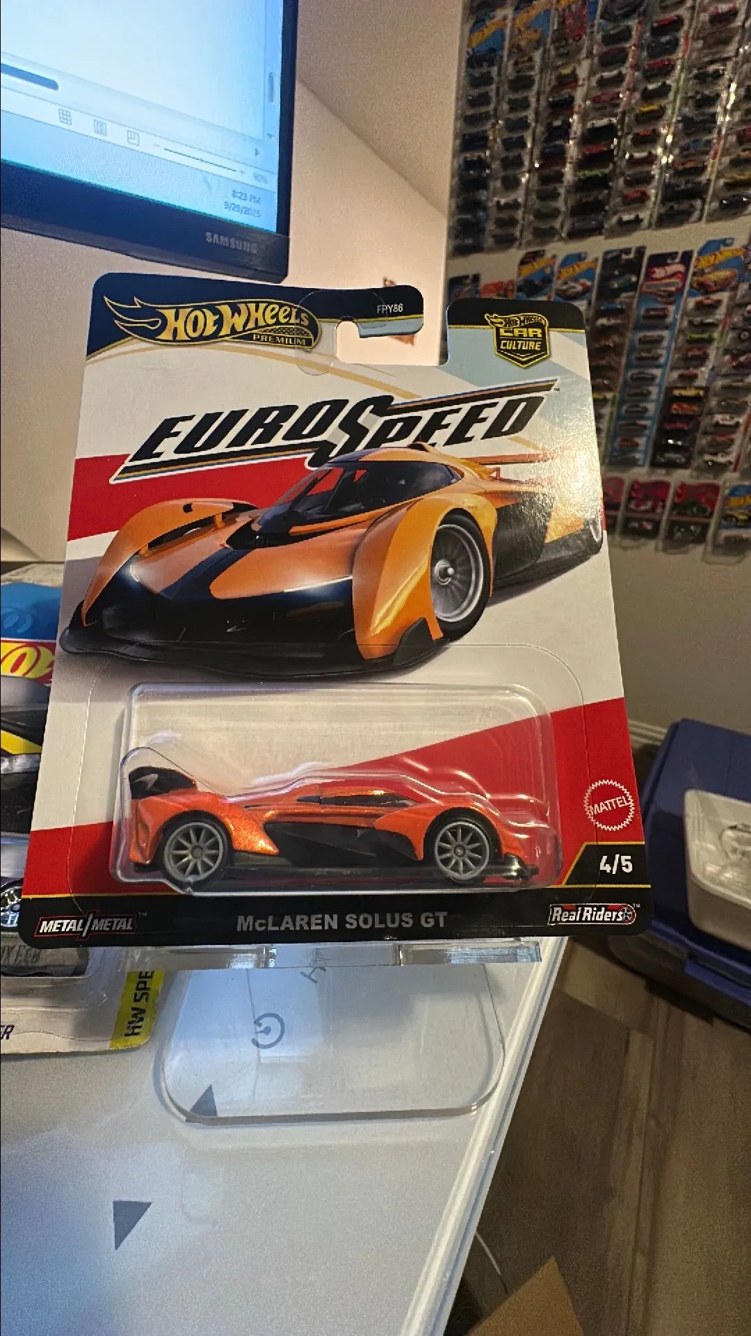 d966fbd6-57b7-4a4b-8b32-e937c0bde2da
