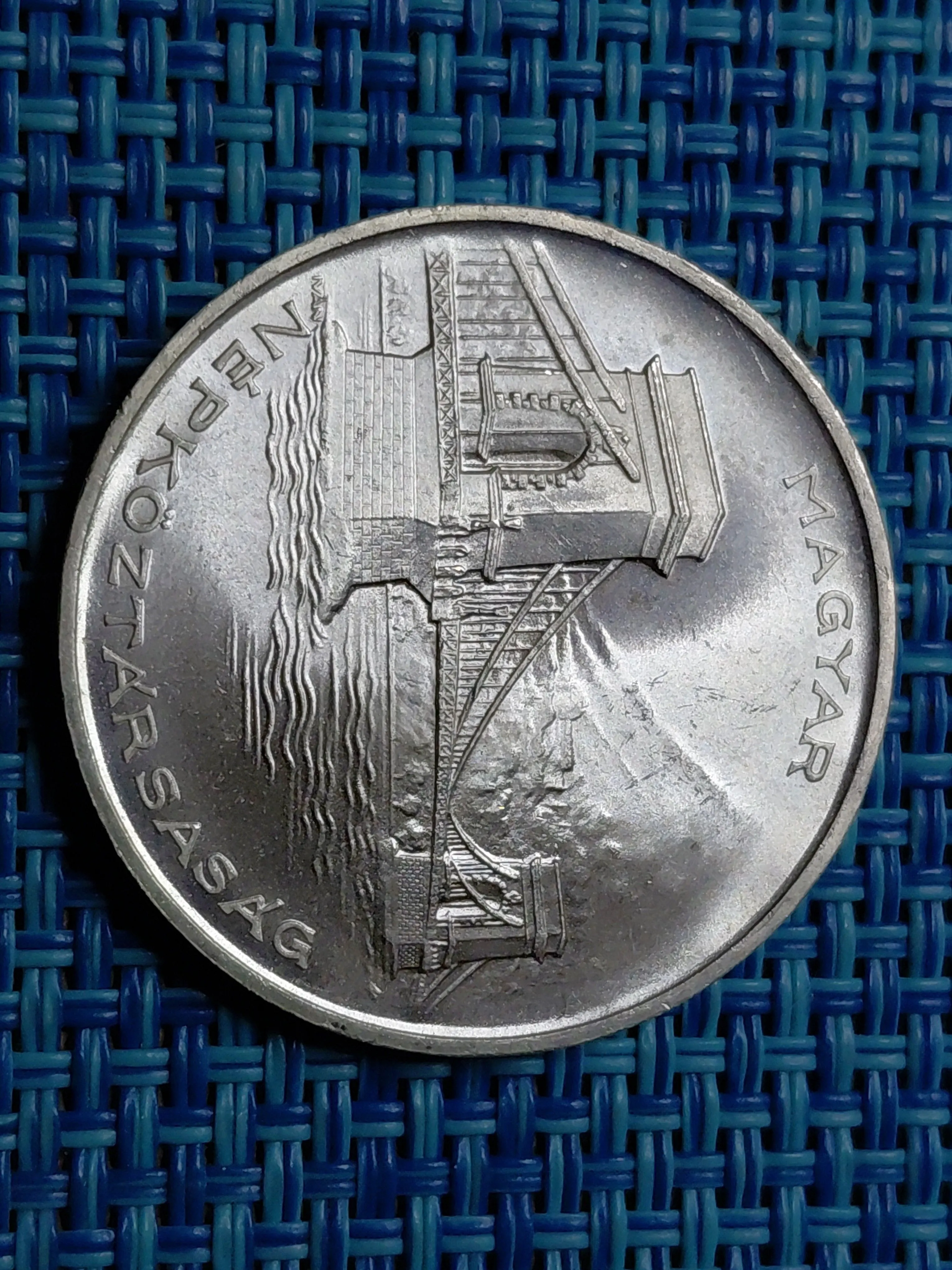 d973913f-3ddd-4667-8bb7-d96a0ac6a7b5