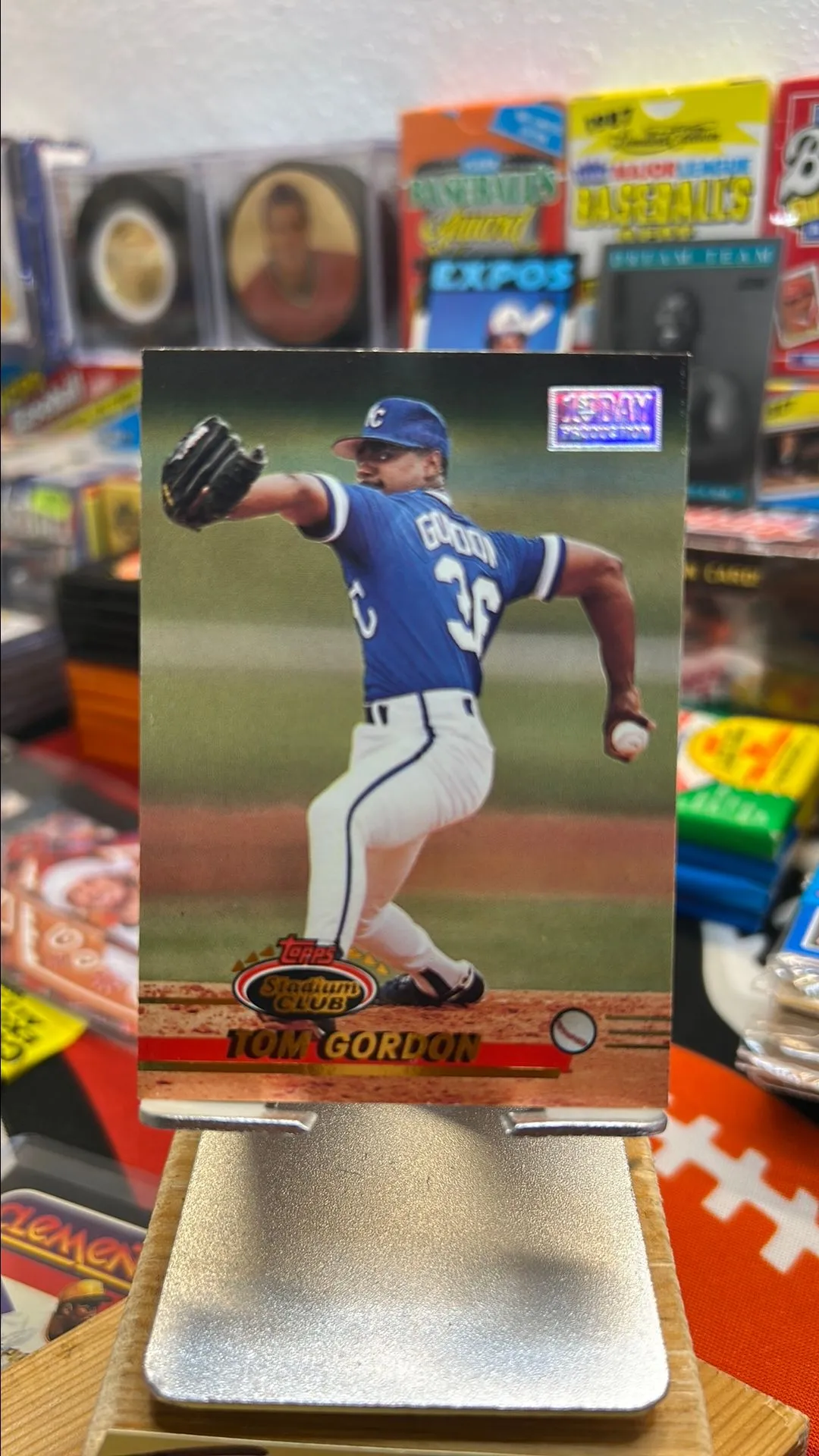 Product image for 1993 Topps Stadium Club 1st Day Production Tom Gordon #523 Kansas City Royals