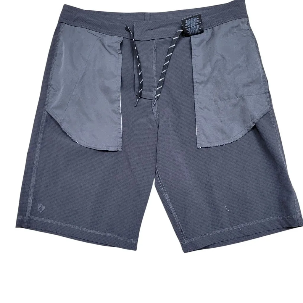 Listing Image Blurred Background