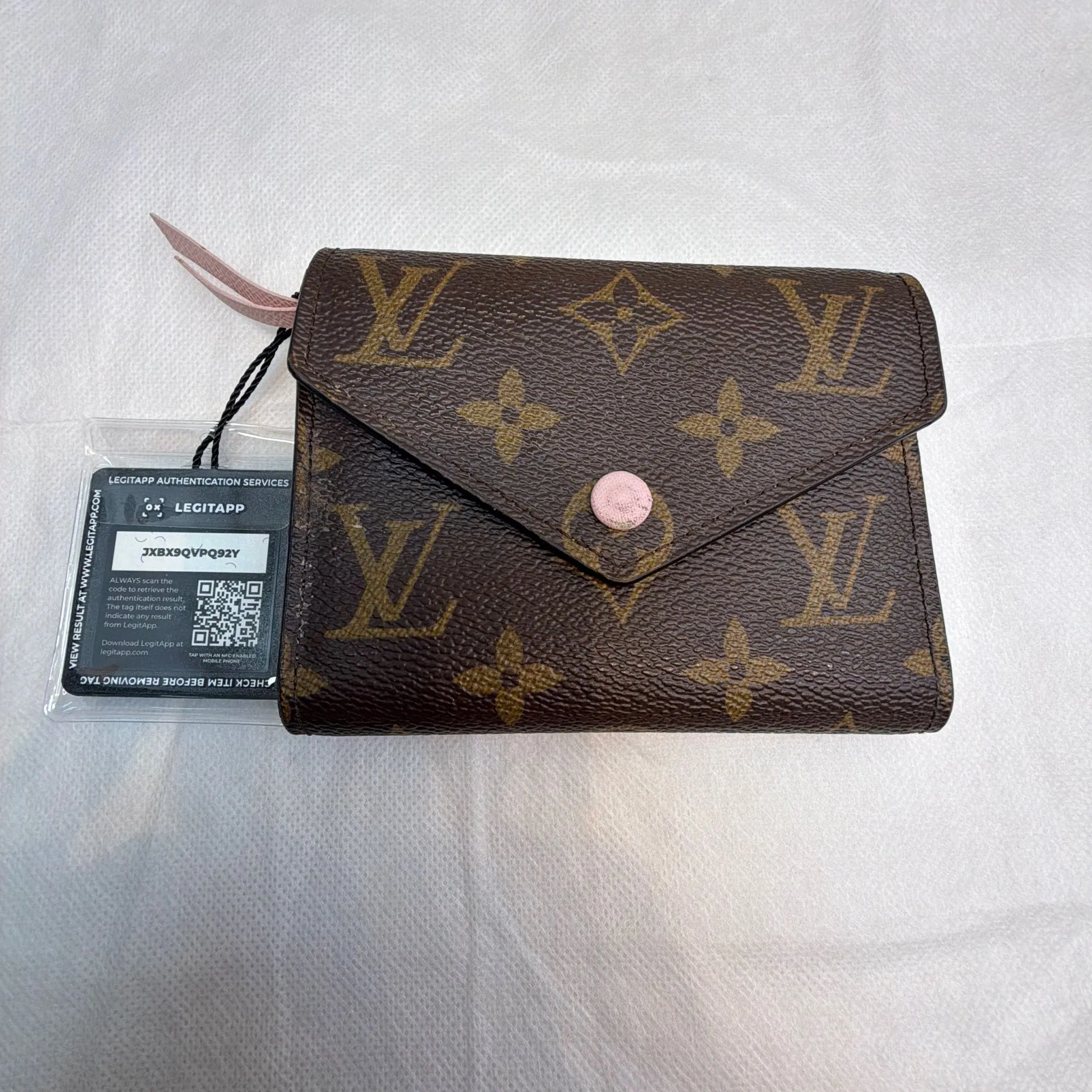 dd21e1bd-c3c0-4fdb-b635-2e2ee2188ddd