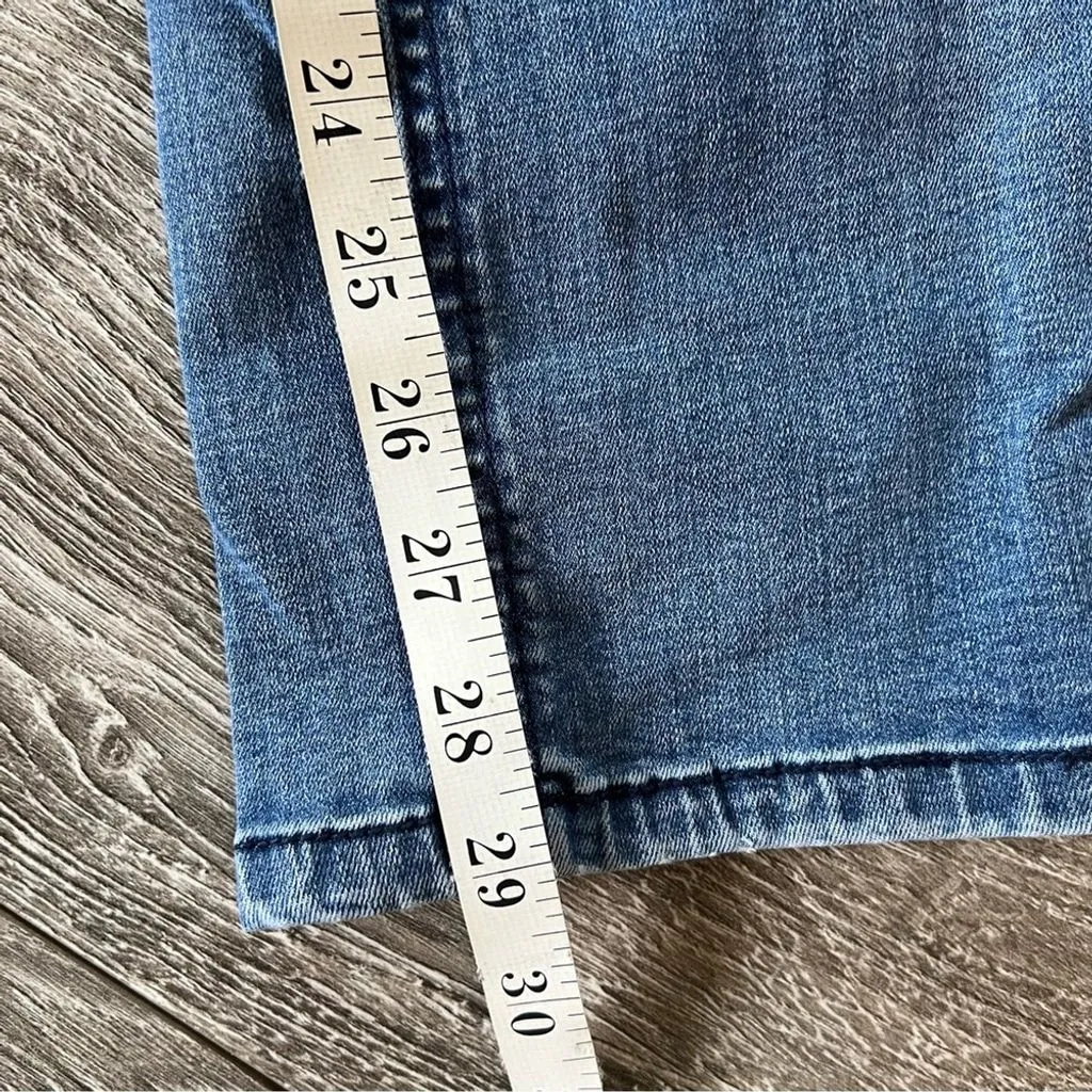 Listing Image Blurred Background