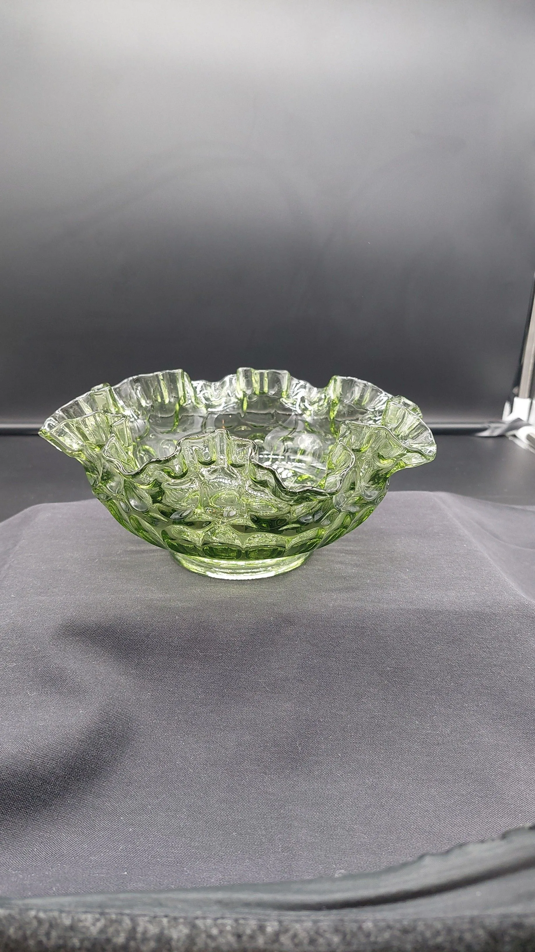Product image for 2484 Fenton Green Thumbnail Bowl 8" Wide