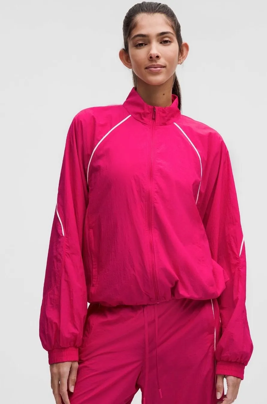 Product image for 210 lululemon License to Train Jacket Size 14