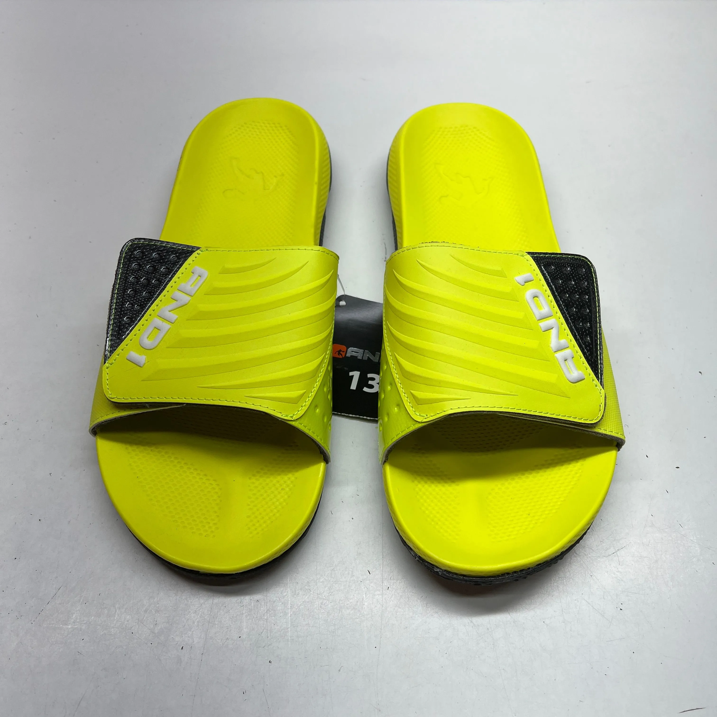 Listing Image Blurred Background