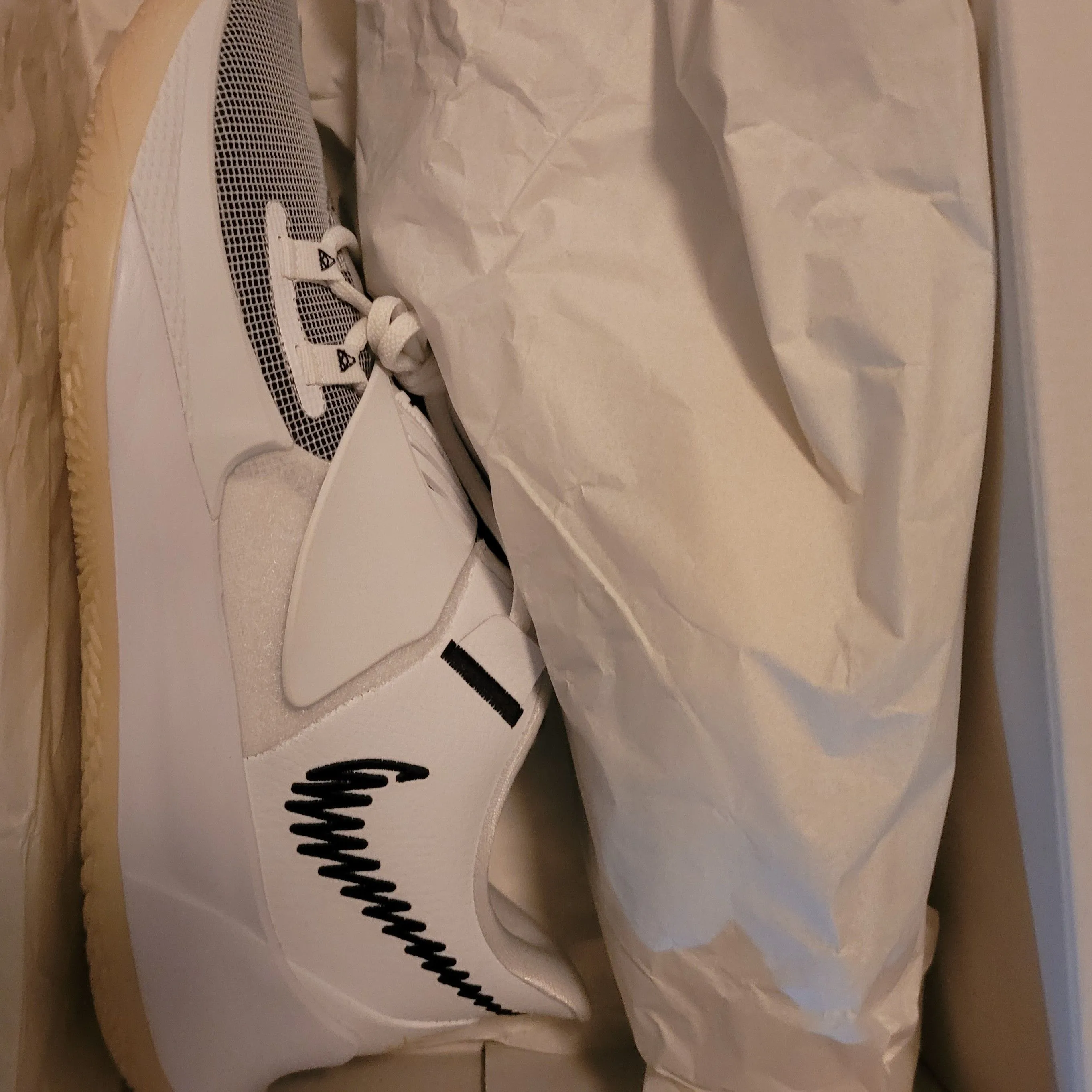 Product image for Kyrie Low 3