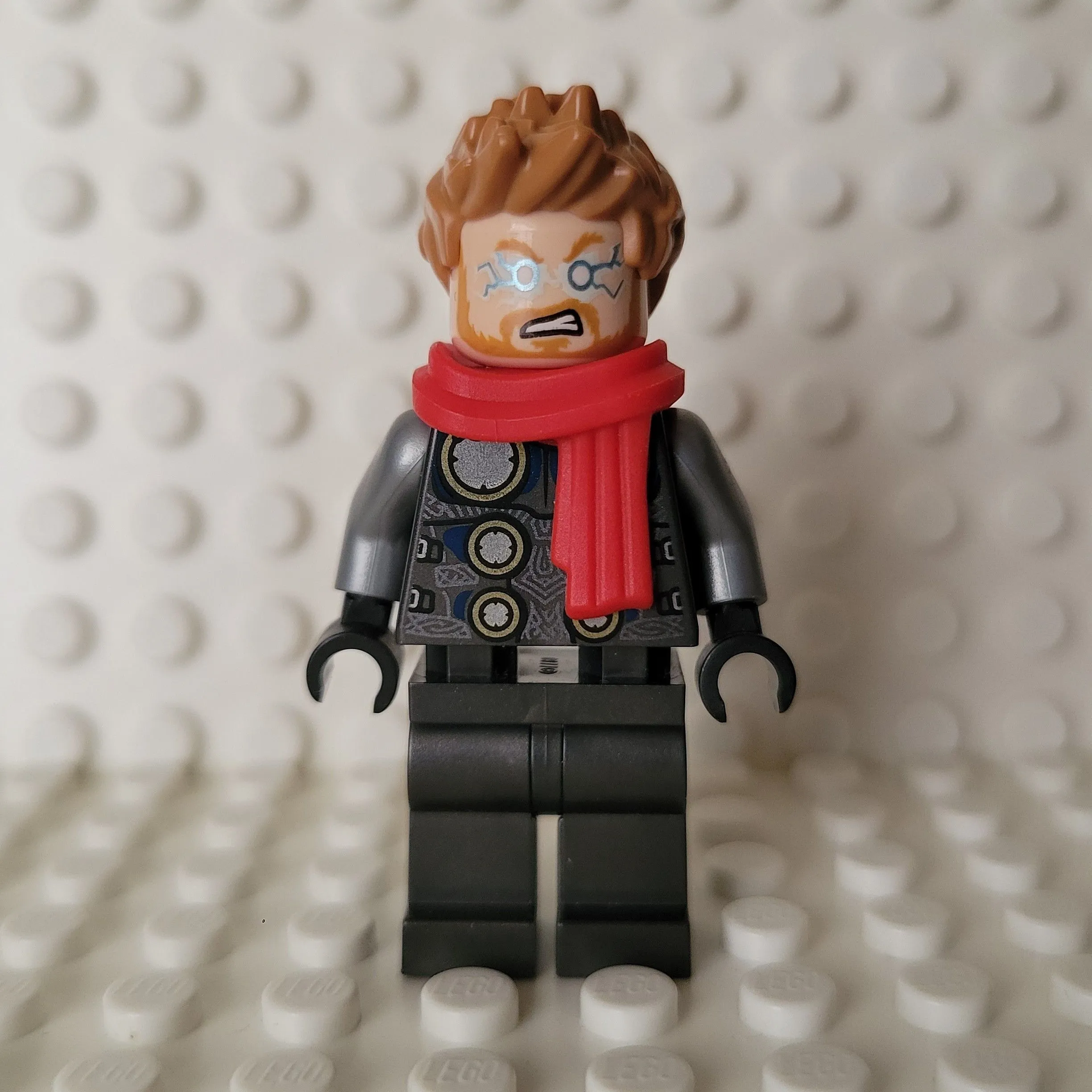 Product image for LEGO - Thor Christmas/Red Scarf 