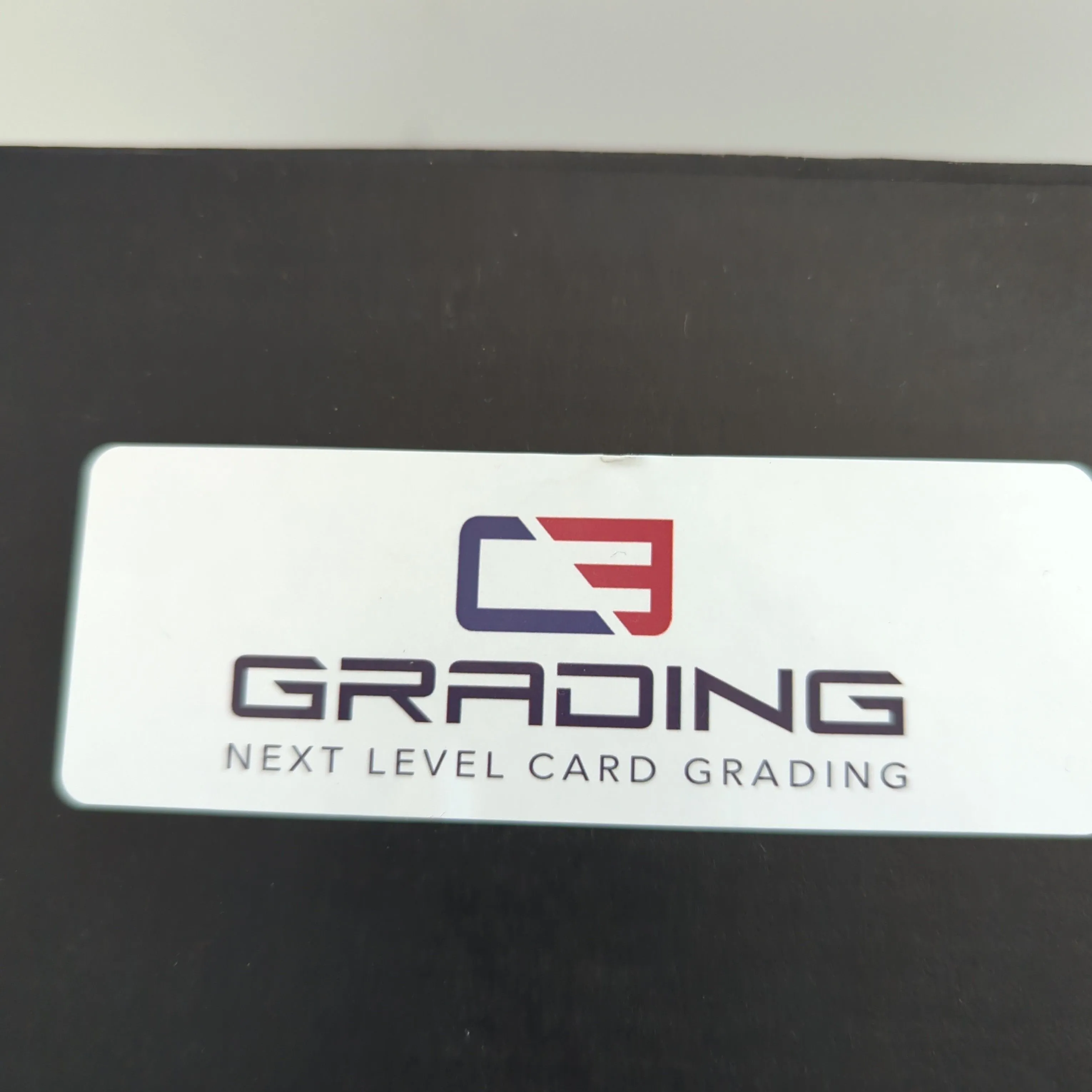 Listing Image Blurred Background