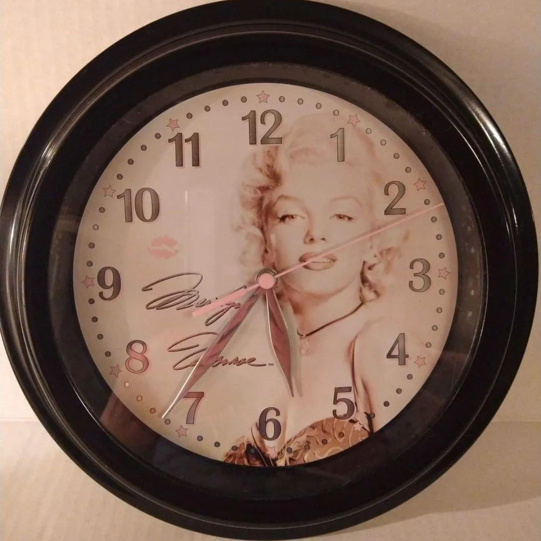 Product image for Marilyn Monroe Wall Clock Pink 10"