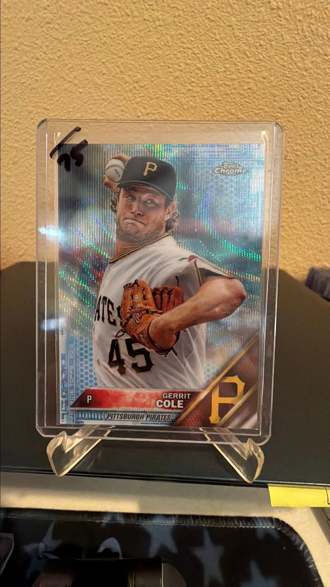 e20f1775-70f8-41ed-a822-6bc304c3a667