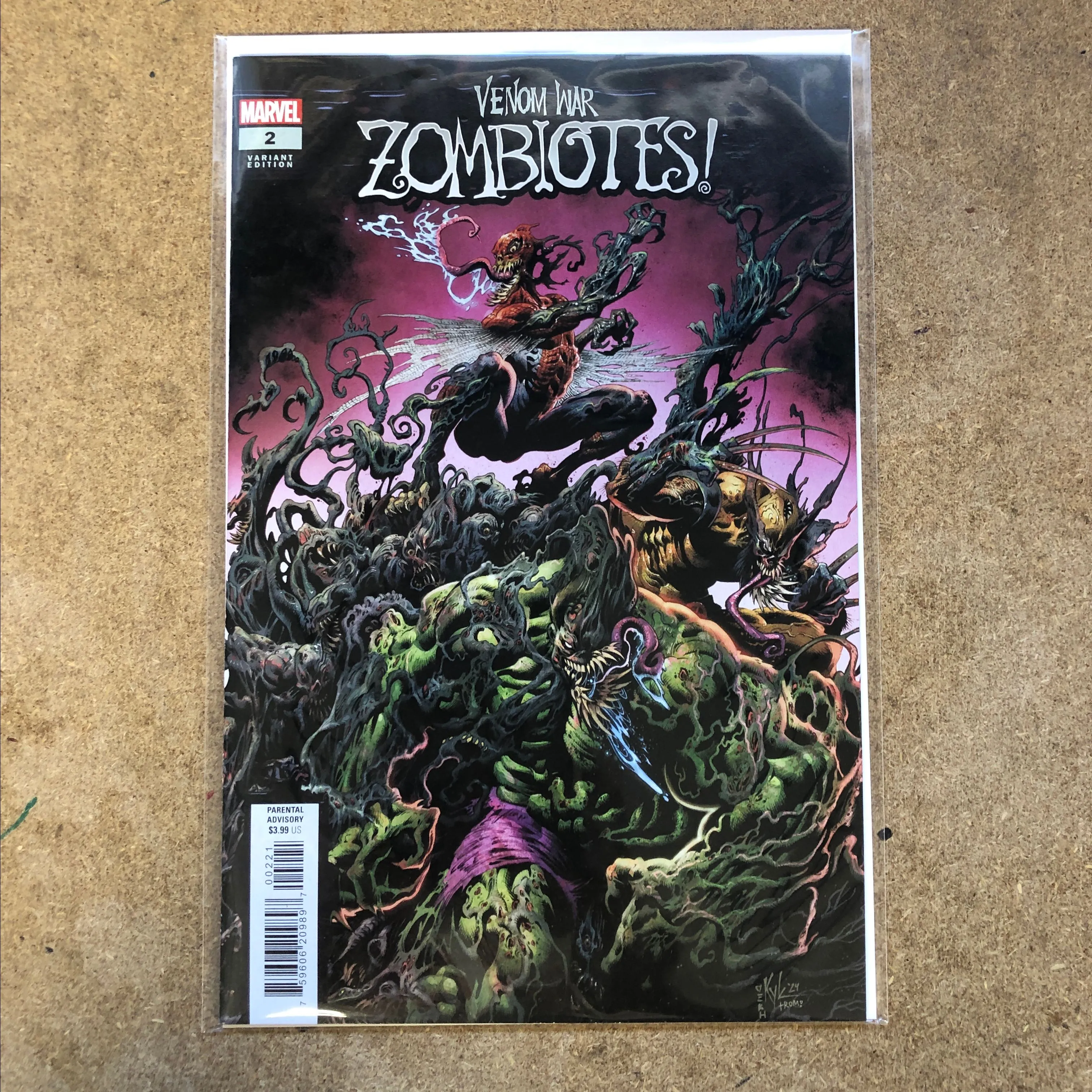 Product image for VENOM WAR ZOMBIOTES #2 KYLE HOTZ VARIANT (2024) MARVEL COMICS